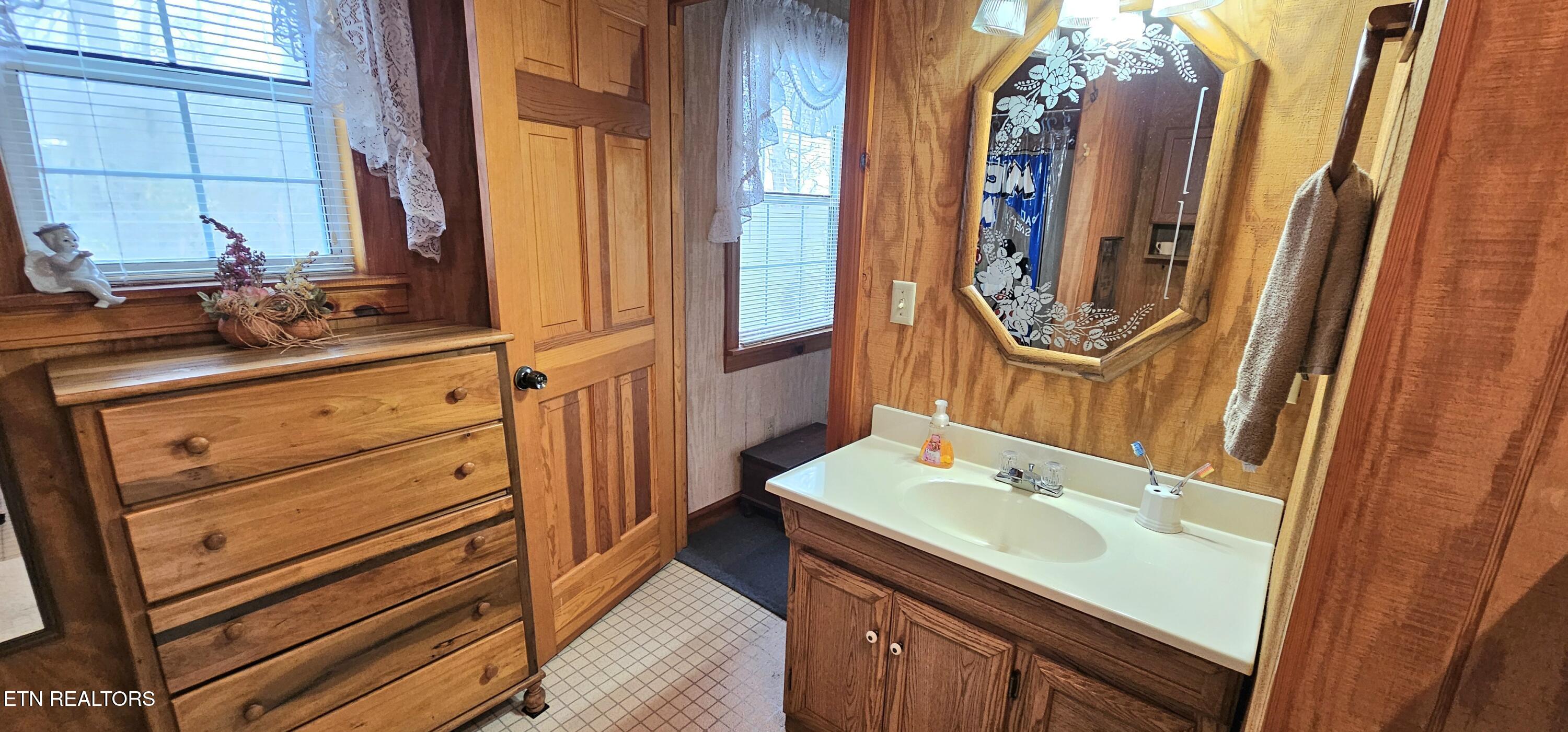 6870 Tennessee 360 Tellico Plains TN 37385