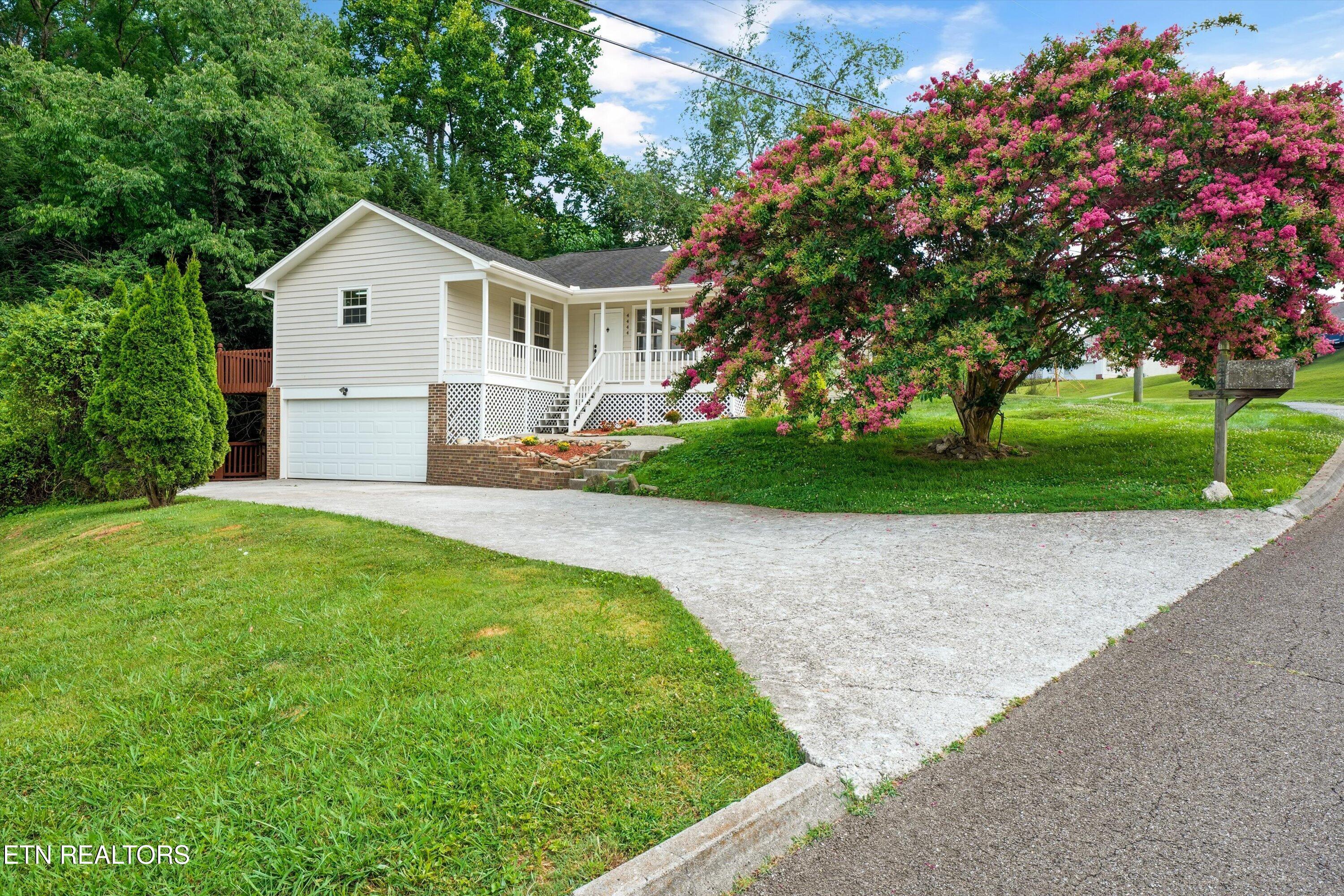 4444 Saint Lucia Lane Knoxville TN 37921