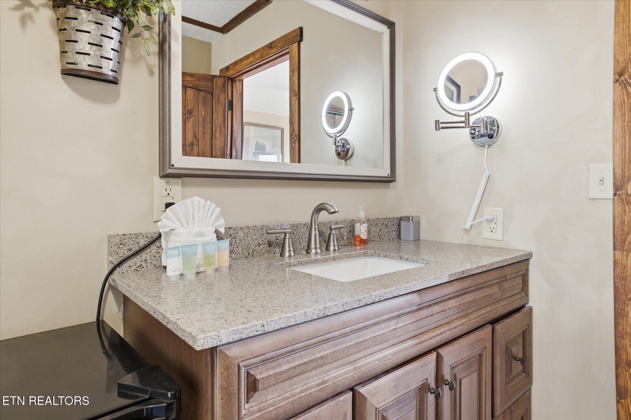 801 Lloyd Huskey Road Pigeon Forge TN 37863