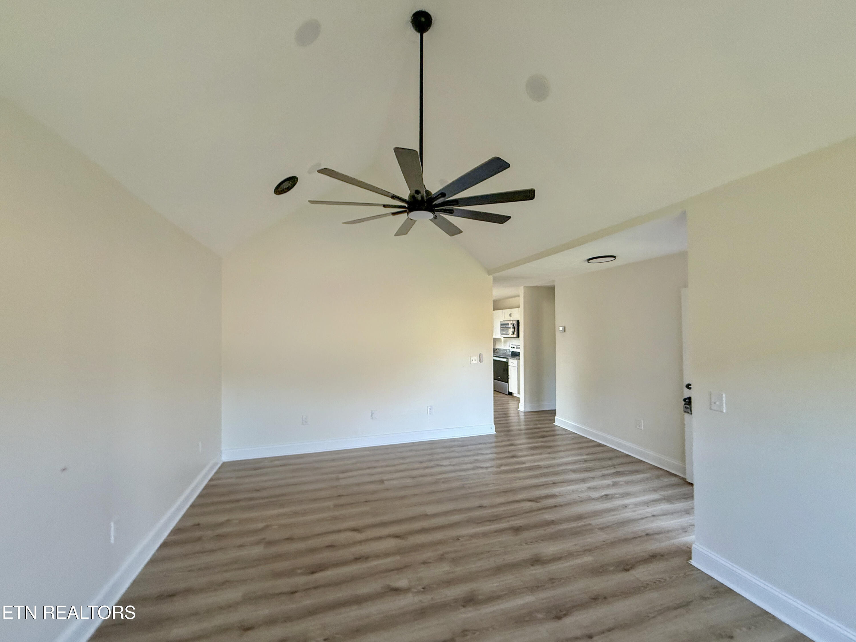 8075 Highway 63 Speedwell TN 37870
