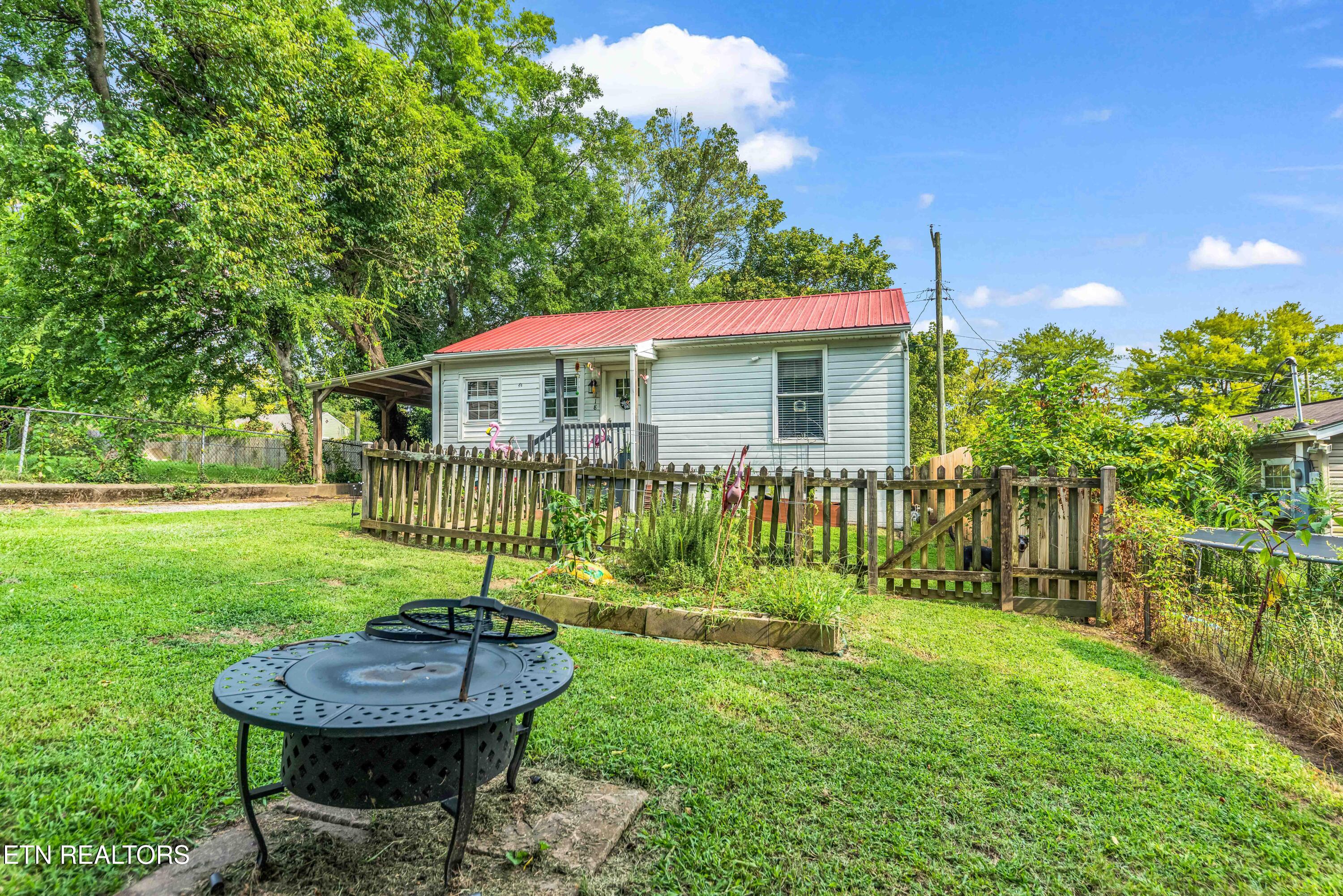 118 Cedar Avenue Knoxville TN 37917
