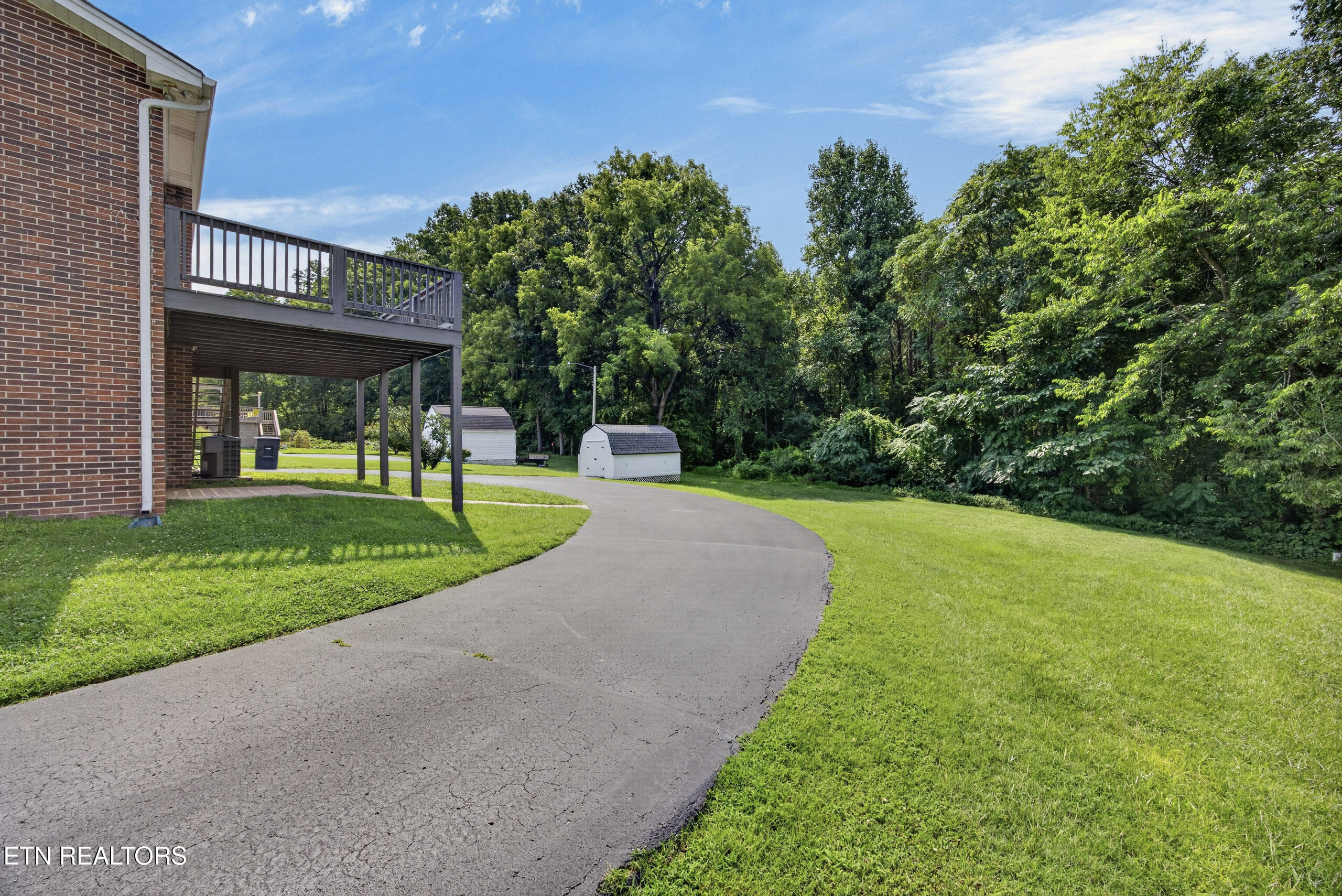 1716 Brookdale Avenue Cookeville TN 38506