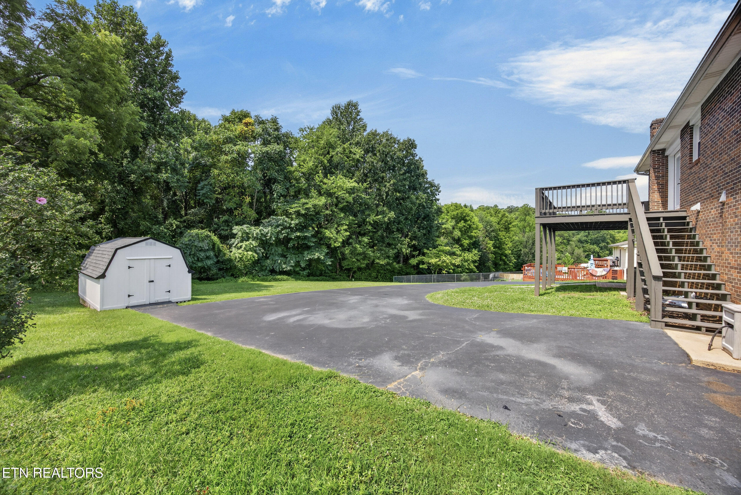 1716 Brookdale Avenue Cookeville TN 38506