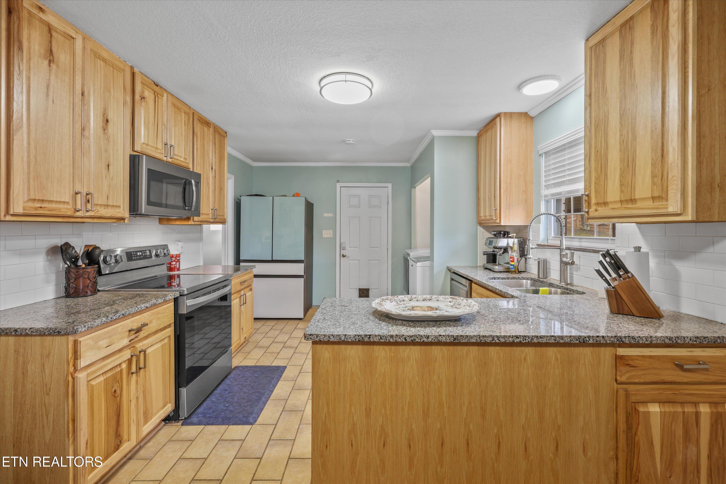 4516 Green Castle Road Louisville TN 37777
