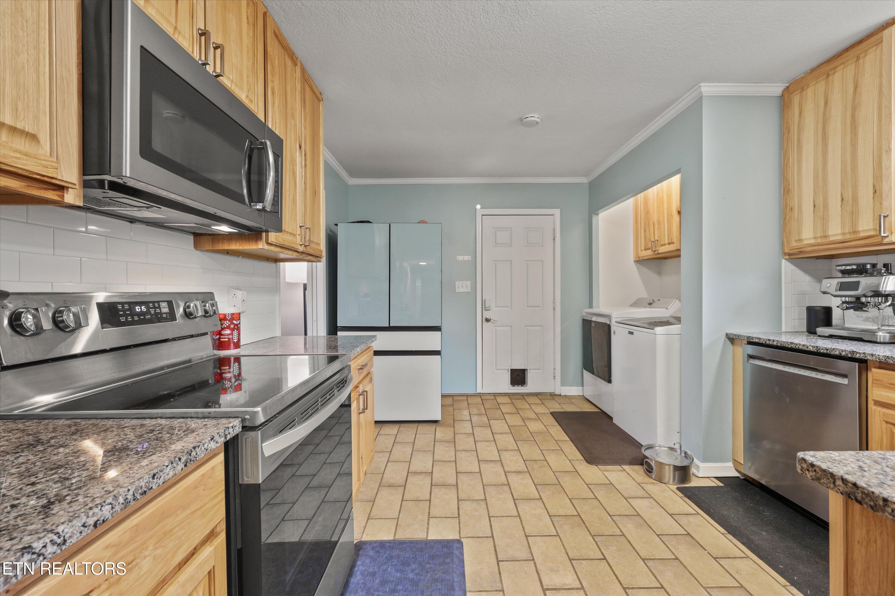 4516 Green Castle Road Louisville TN 37777