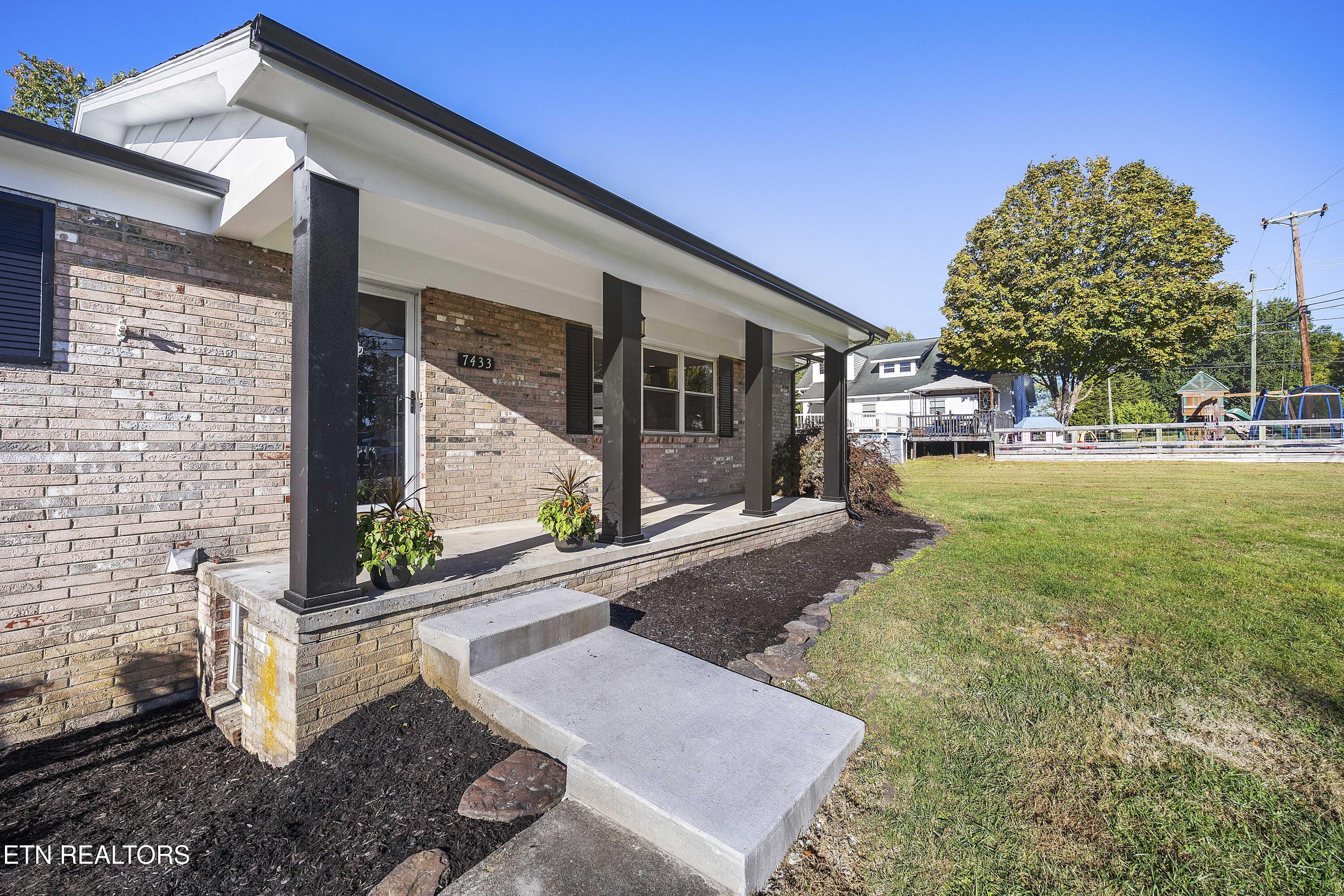 7433 Palmyra Drive Knoxville TN 37918