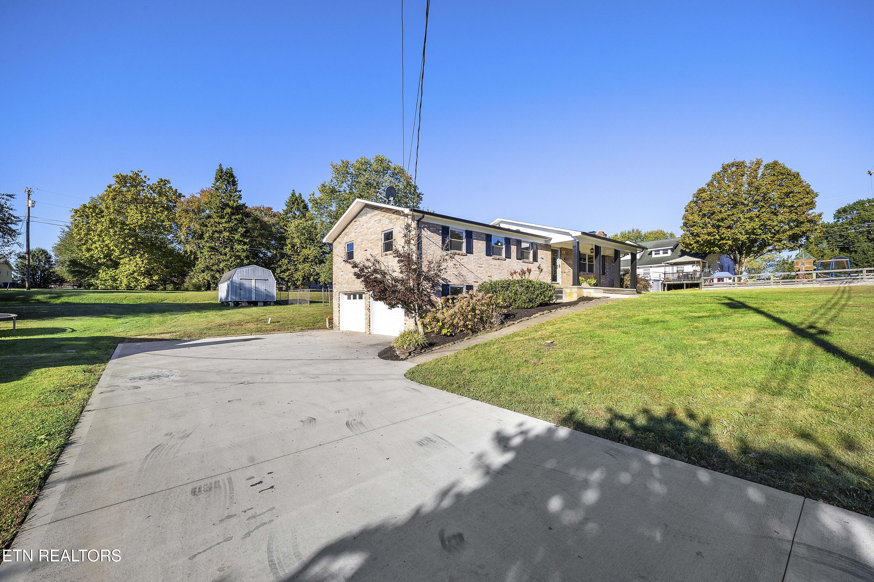 7433 Palmyra Drive Knoxville TN 37918