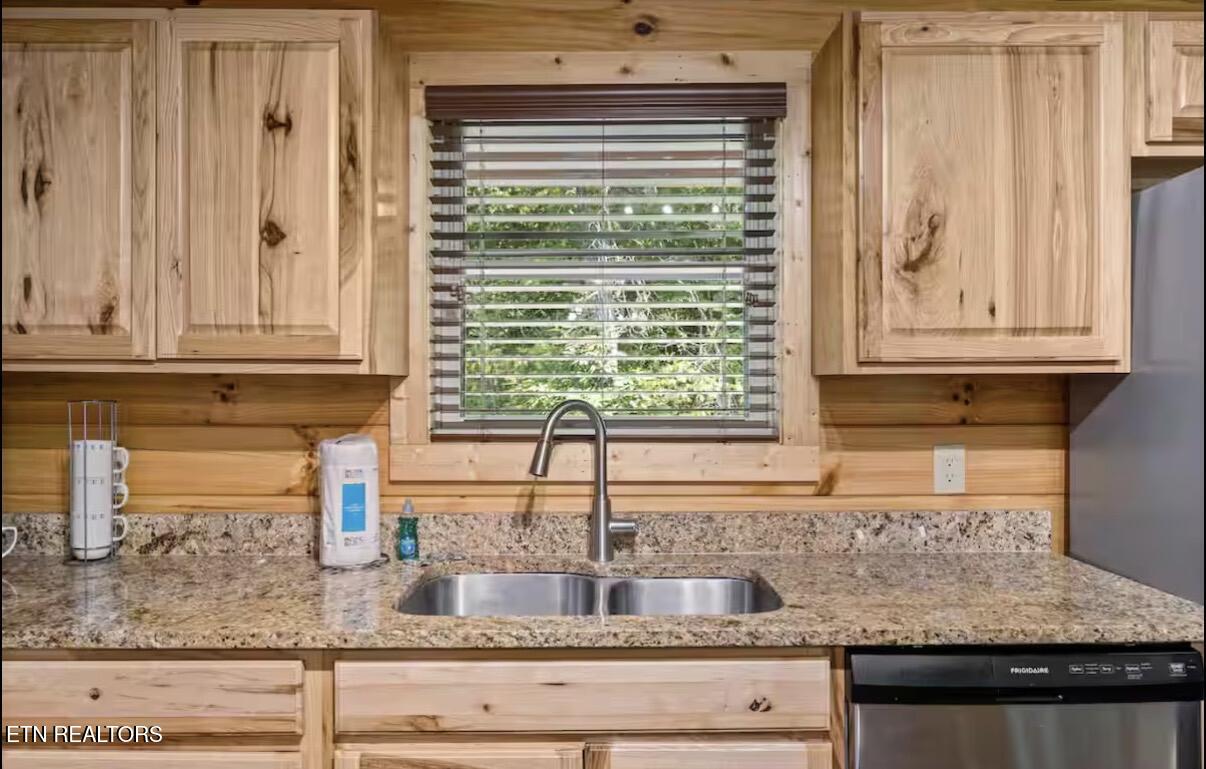 3204 Choctaw Hill Way Pigeon Forge TN 37863