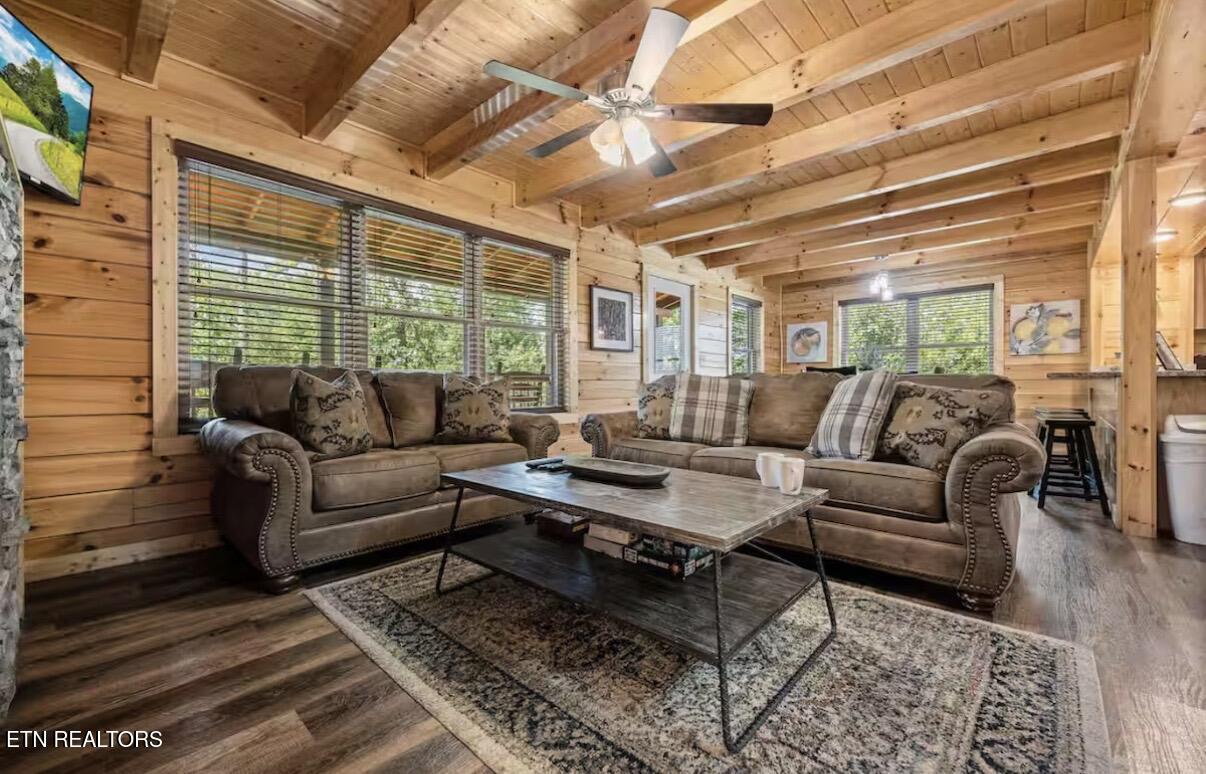 3204 Choctaw Hill Way Pigeon Forge TN 37863