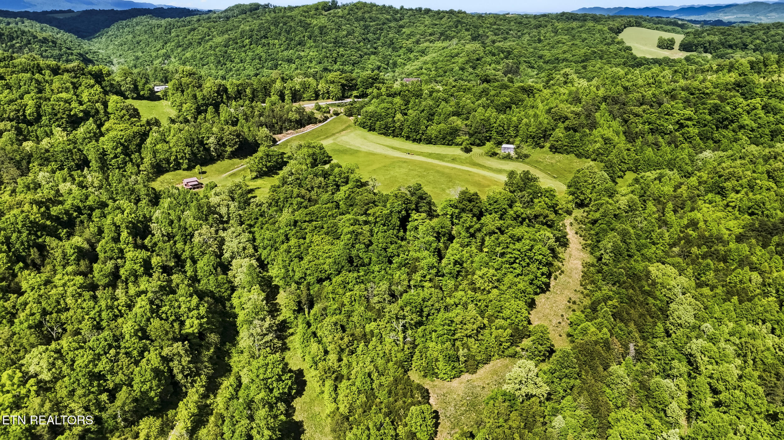 3609 Cave Springs Road Tazewell TN 37879