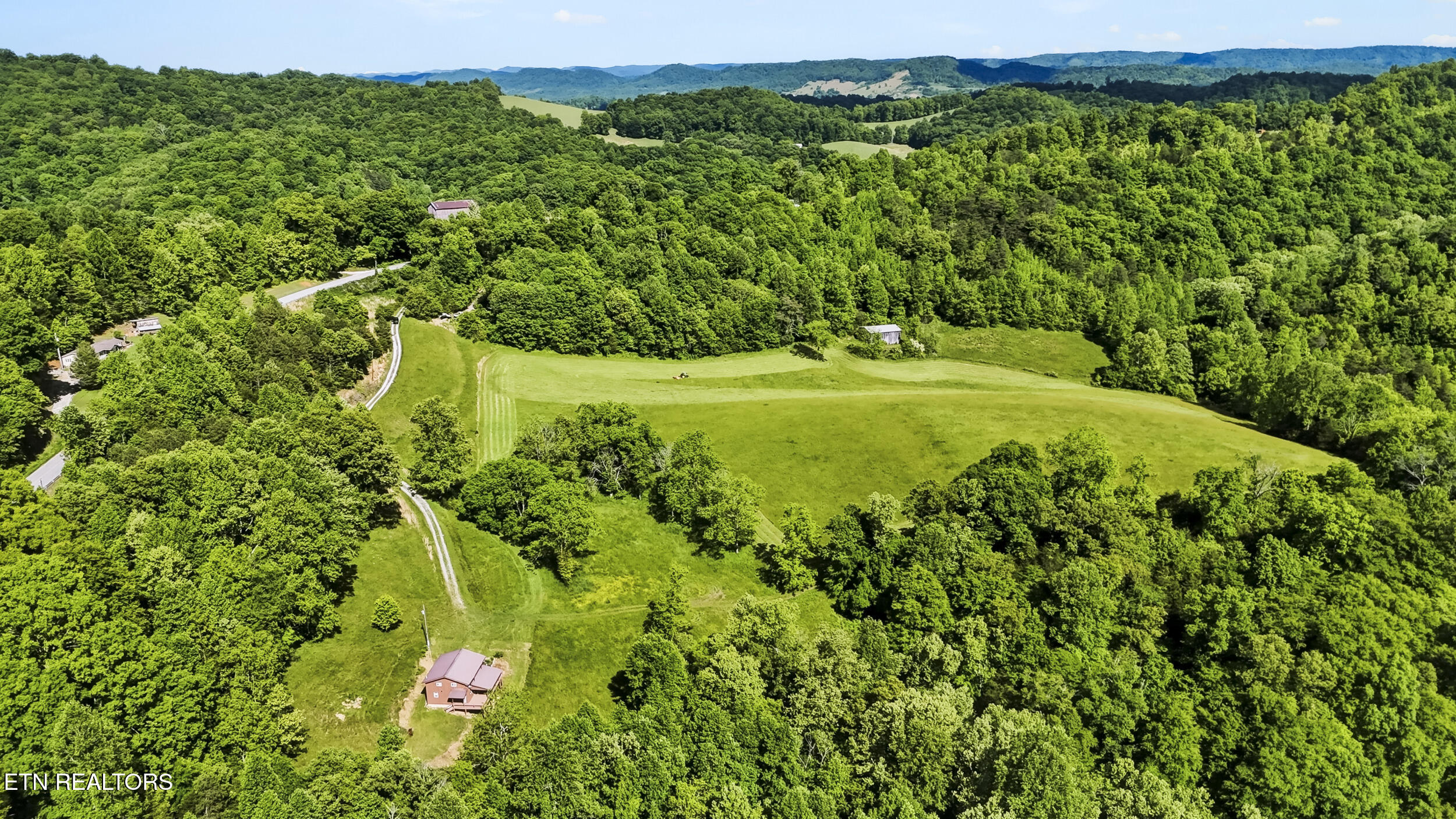 3609 Cave Springs Road Tazewell TN 37879