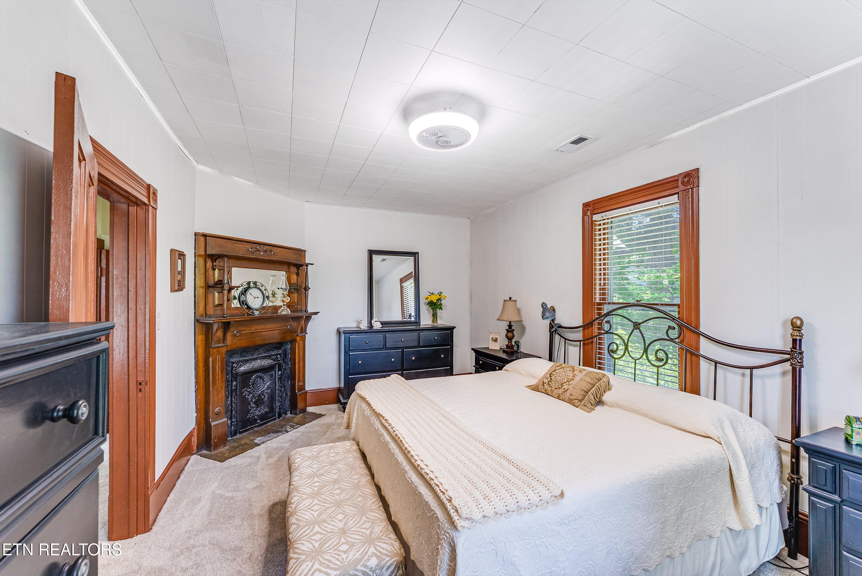 517 Margrave Drive Harriman TN 37748