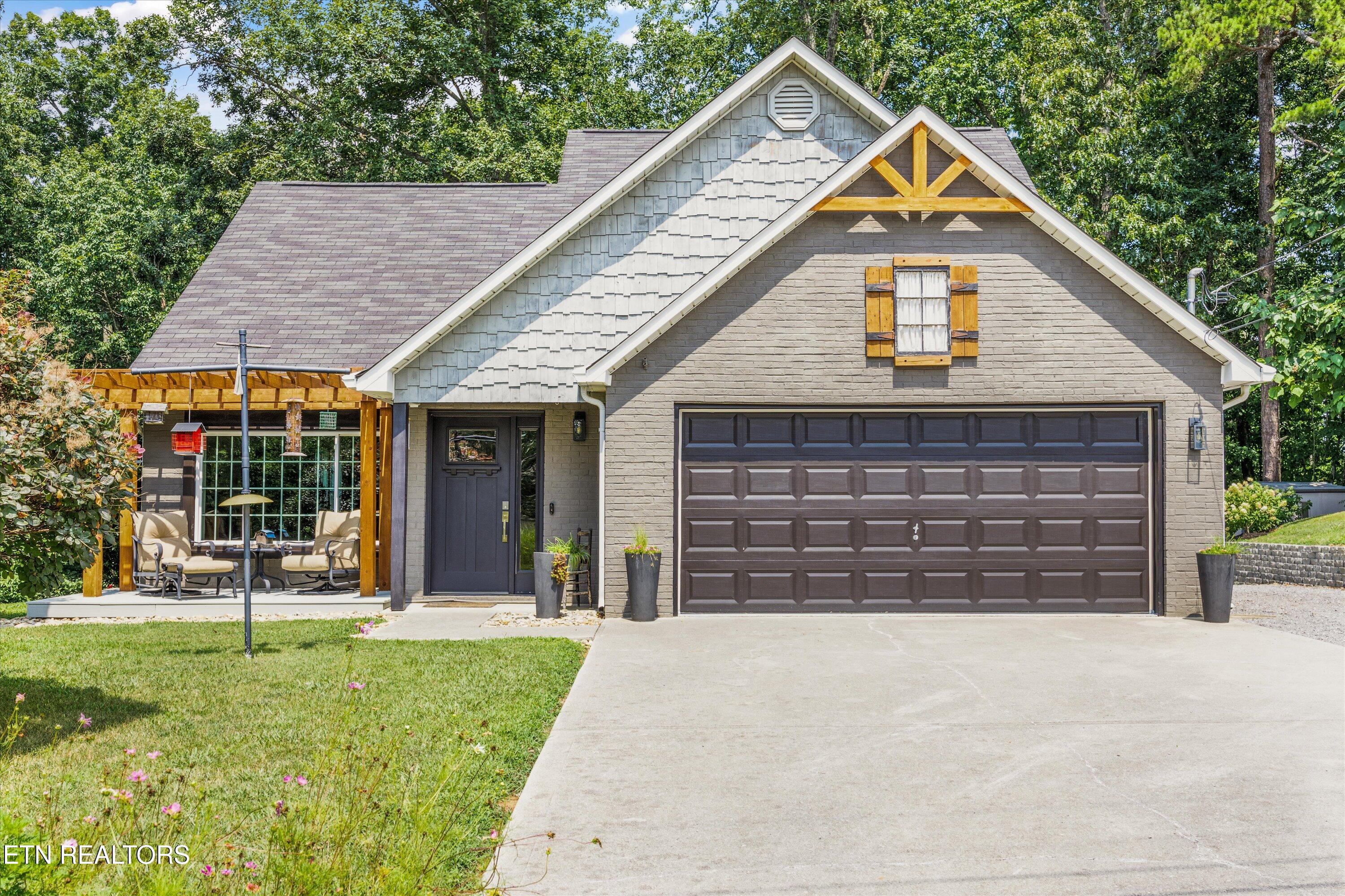 320 Crestwood Drive Lenoir City TN 37771