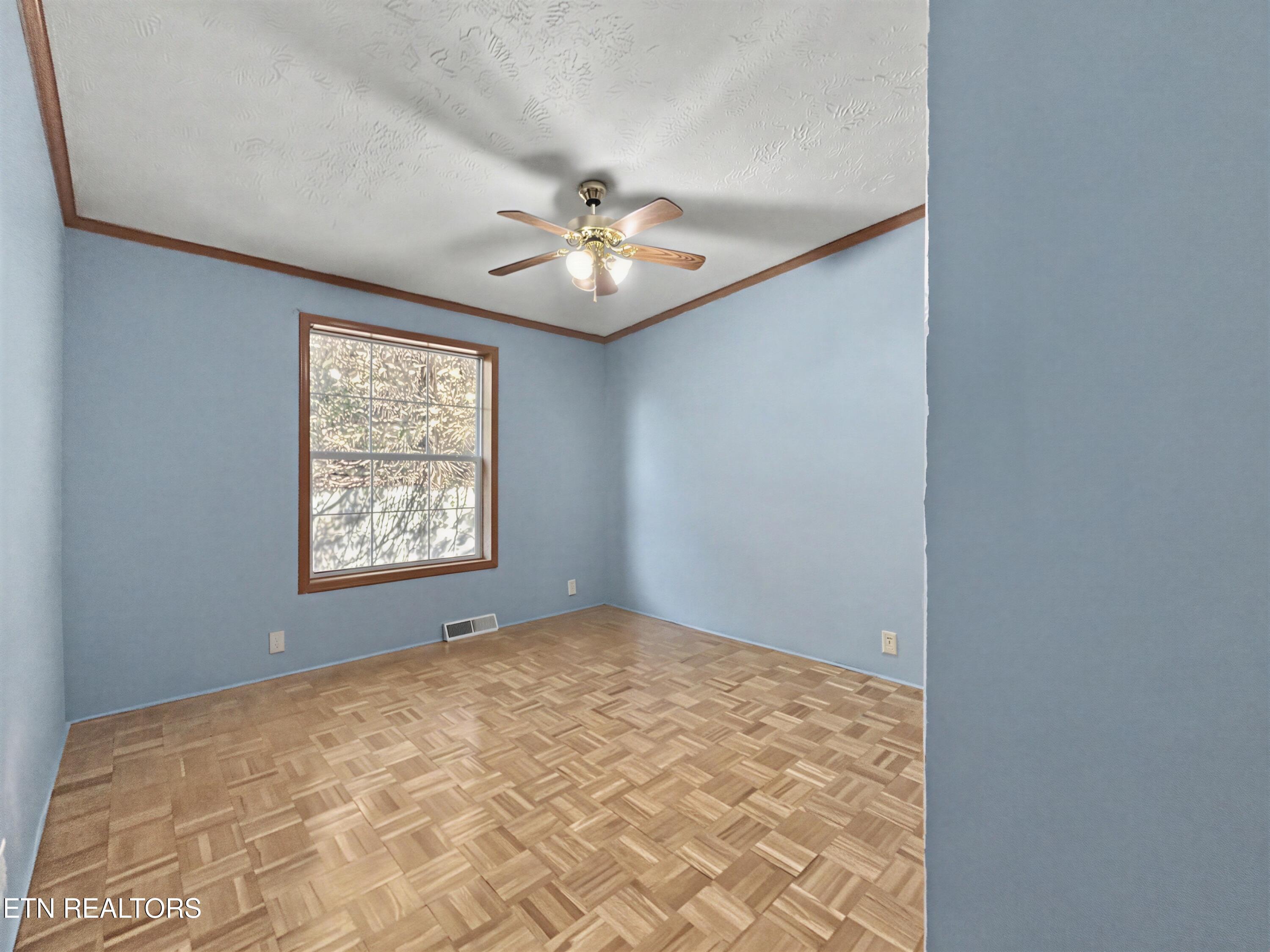 501 Park Avenue Clinton TN 37716
