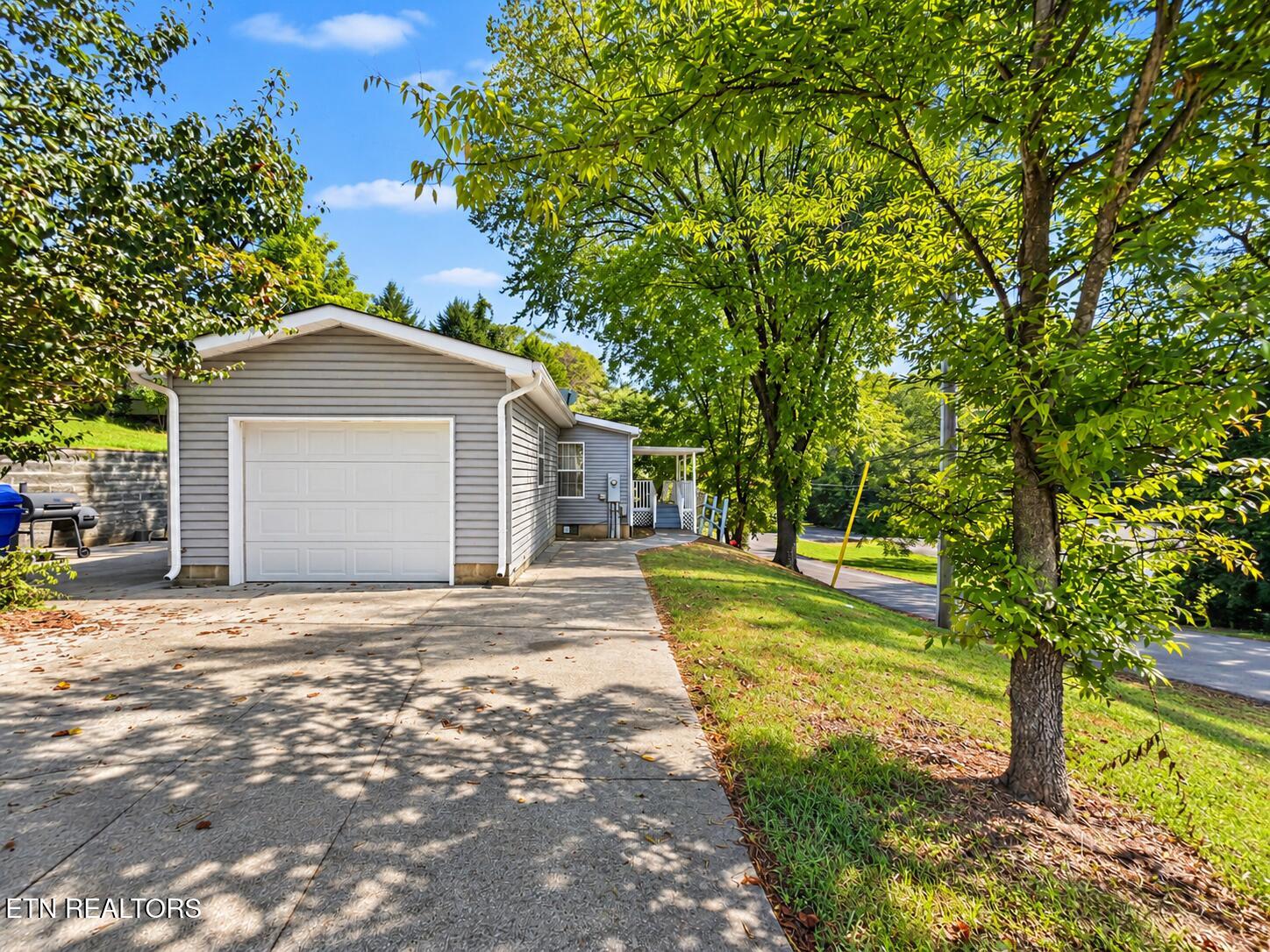 501 Park Avenue Clinton TN 37716
