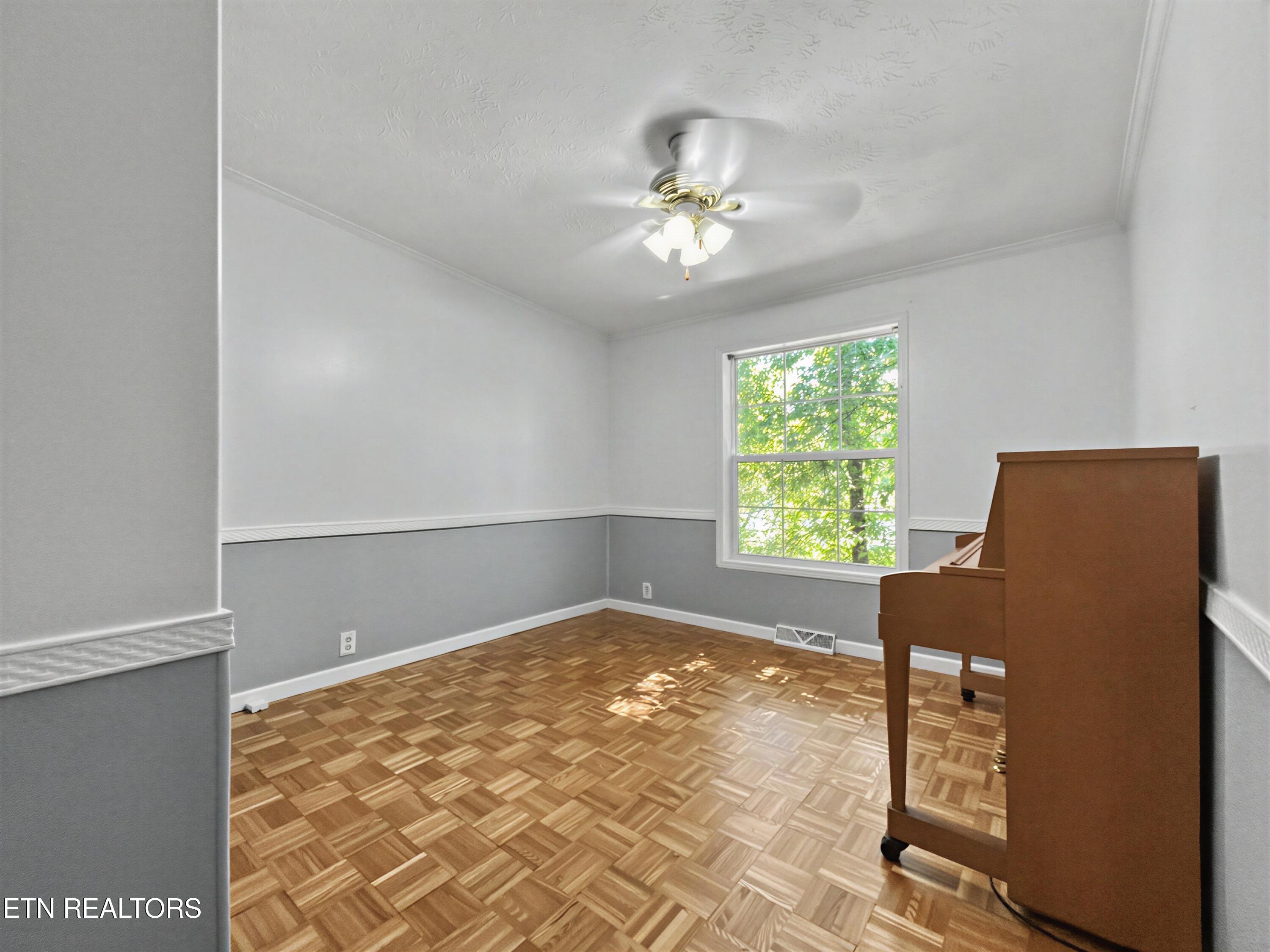 501 Park Avenue Clinton TN 37716