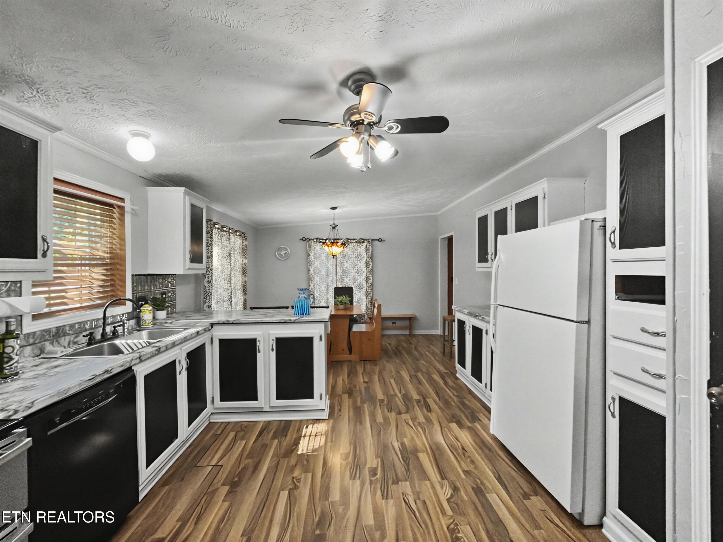 501 Park Avenue Clinton TN 37716