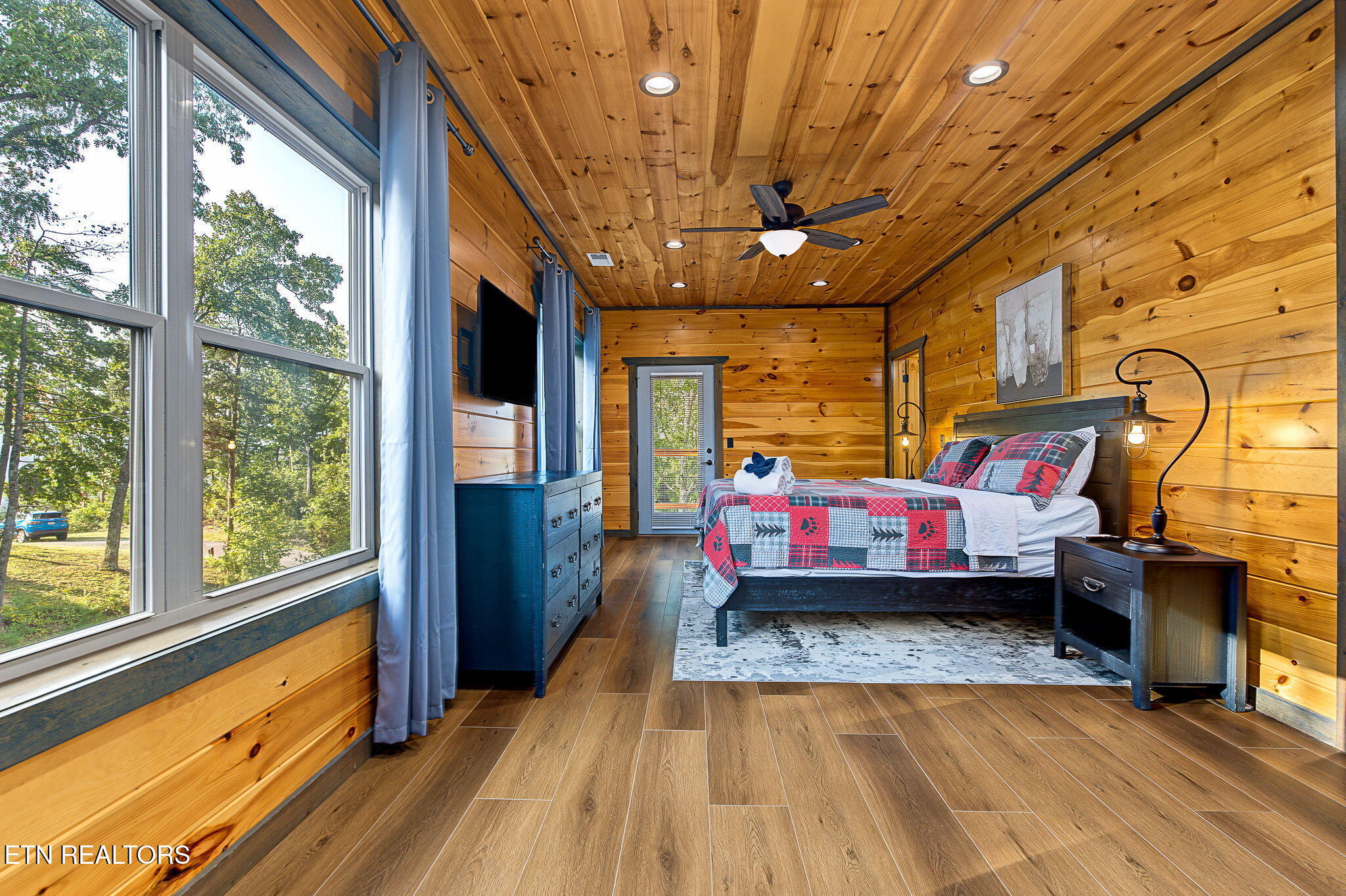 1868 Blue Tick Way Sevierville TN 37876
