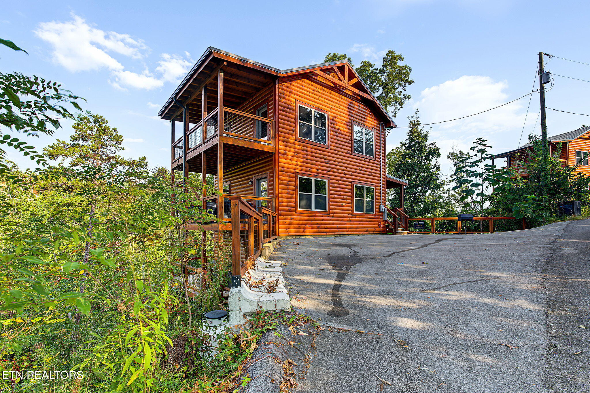 1868 Blue Tick Way Sevierville TN 37876