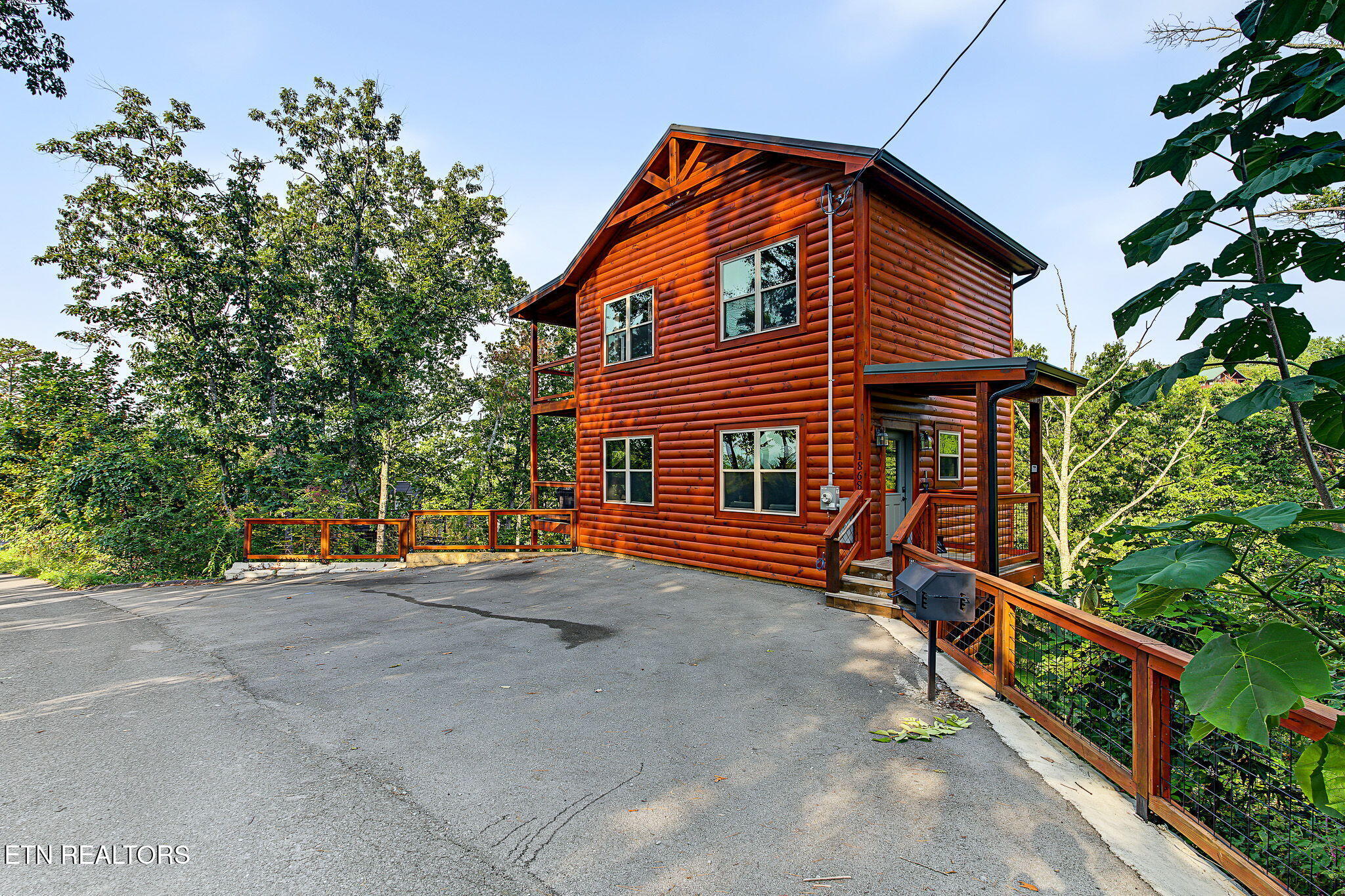 1868 Blue Tick Way Sevierville TN 37876