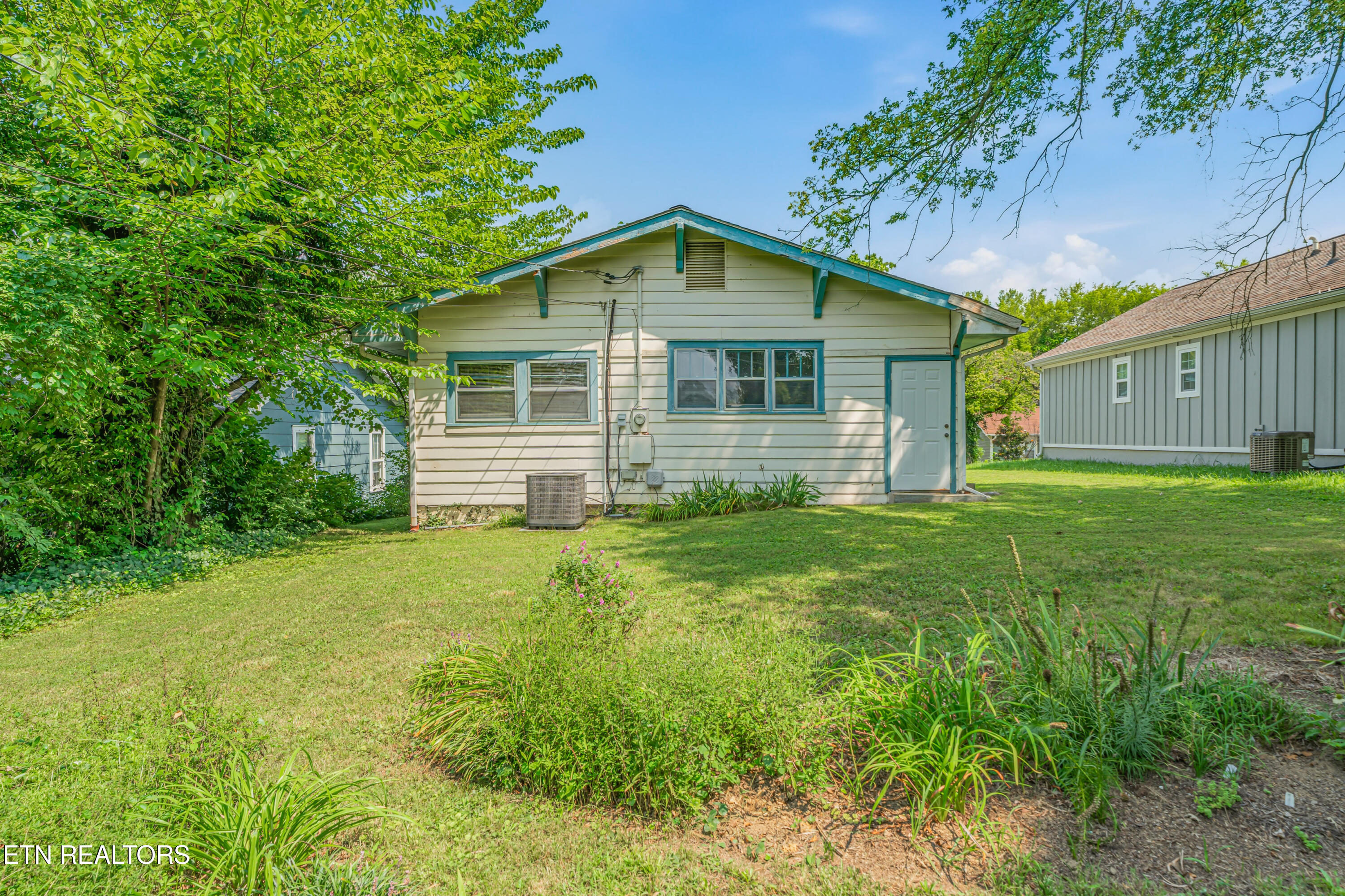 1802 Woodbine Avenue Knoxville TN 37917