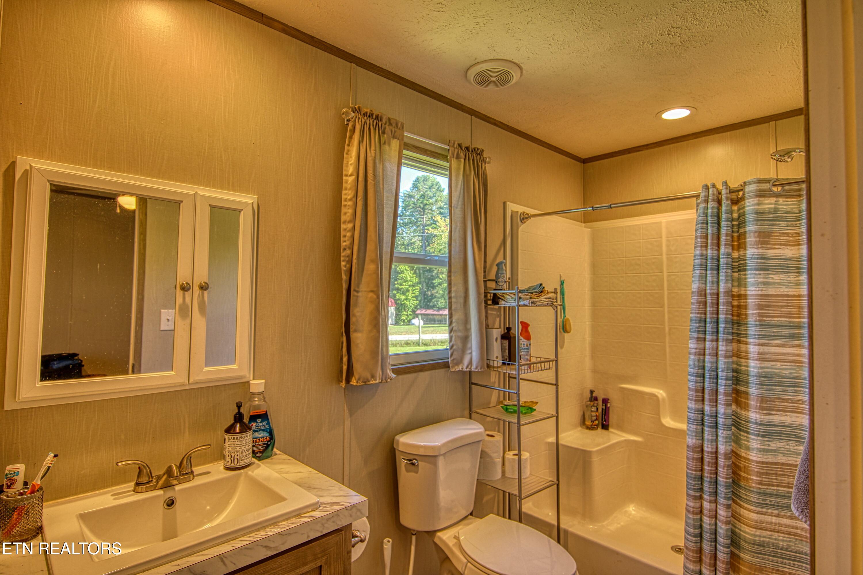 831 Fritzsche Lp Jamestown TN 38556
