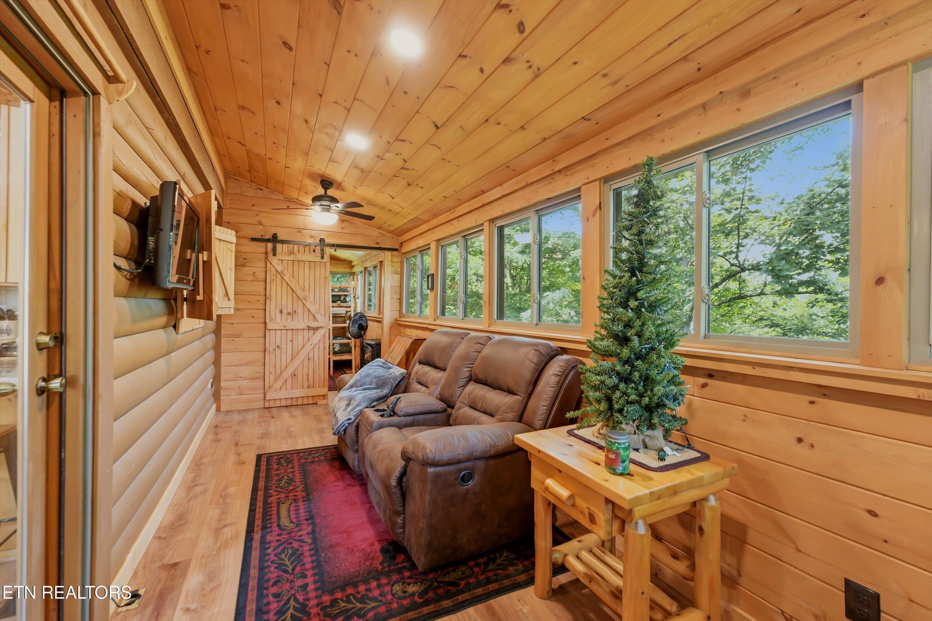 919 Deer Run Way Sevierville TN 37862