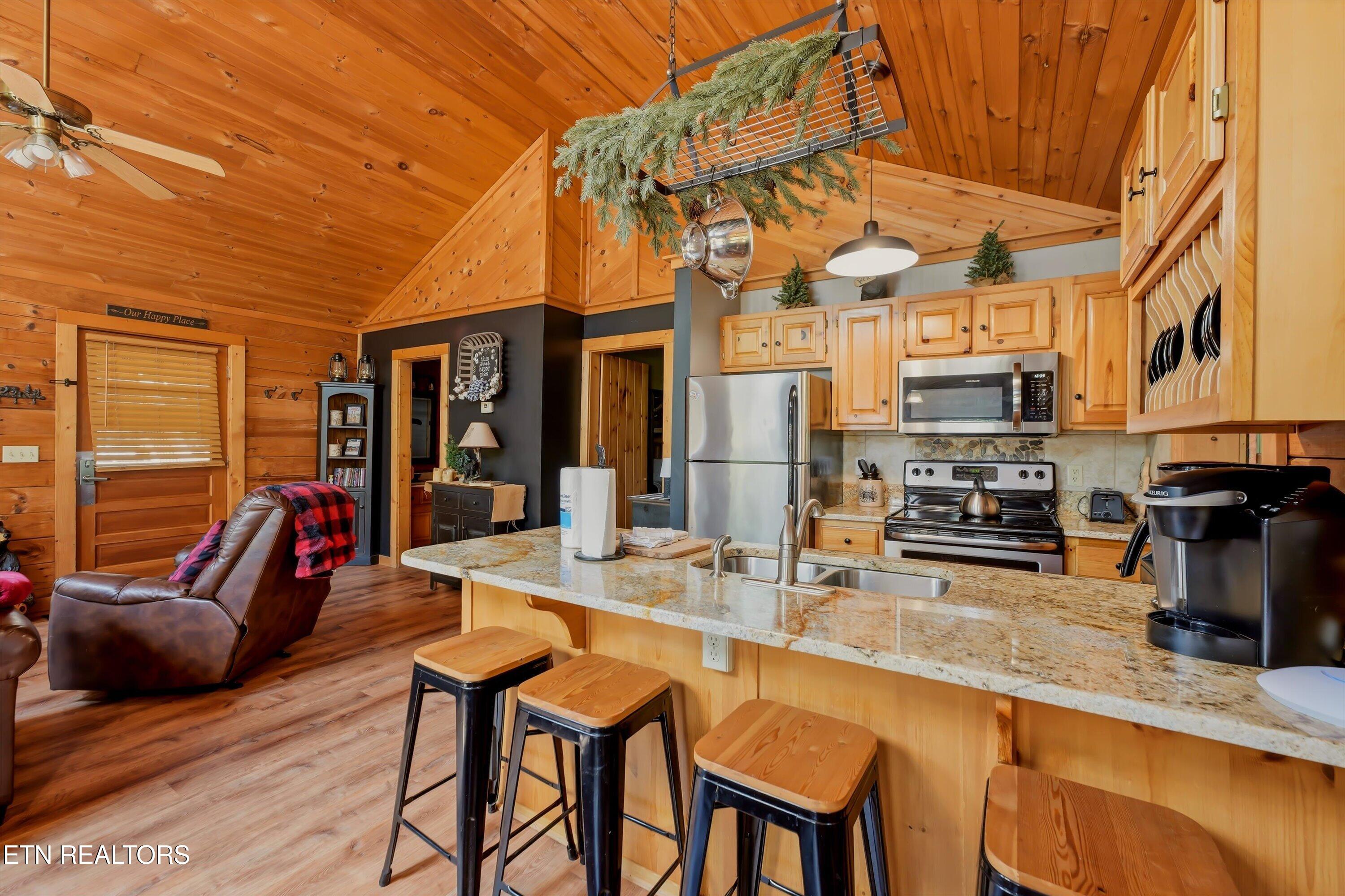 919 Deer Run Way Sevierville TN 37862