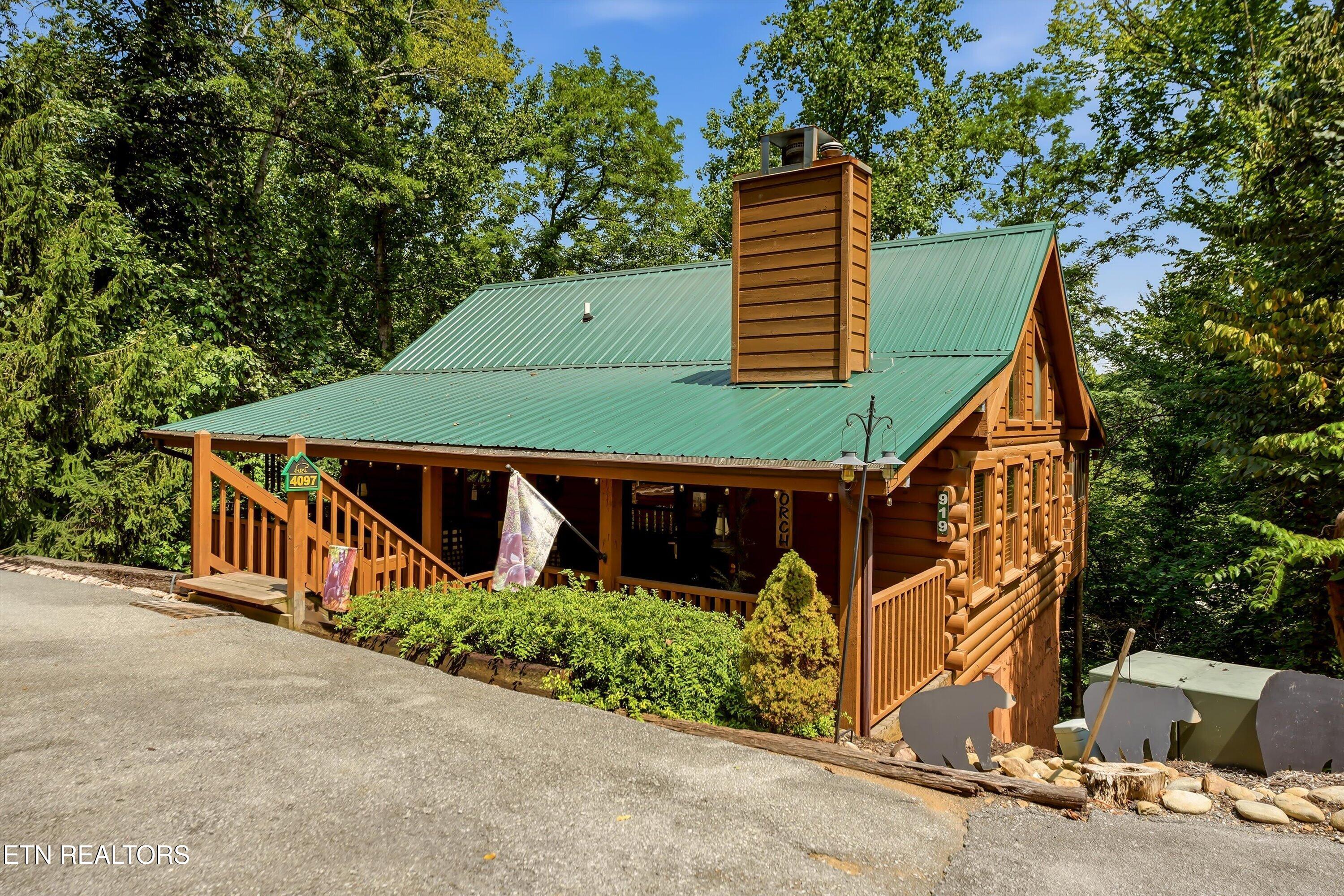 919 Deer Run Way Sevierville TN 37862