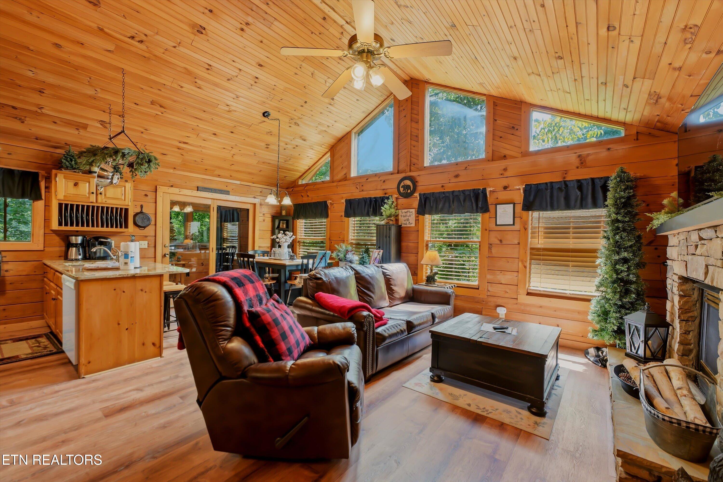 919 Deer Run Way Sevierville TN 37862