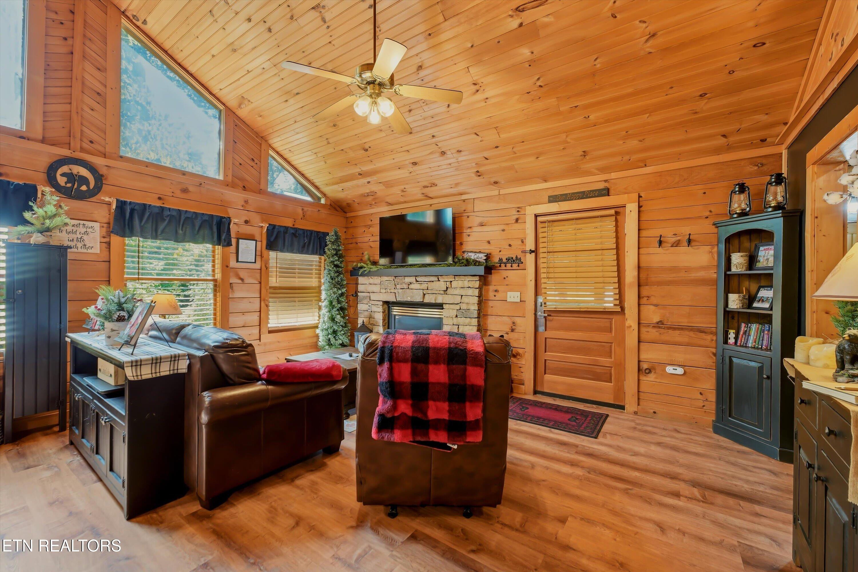 919 Deer Run Way Sevierville TN 37862