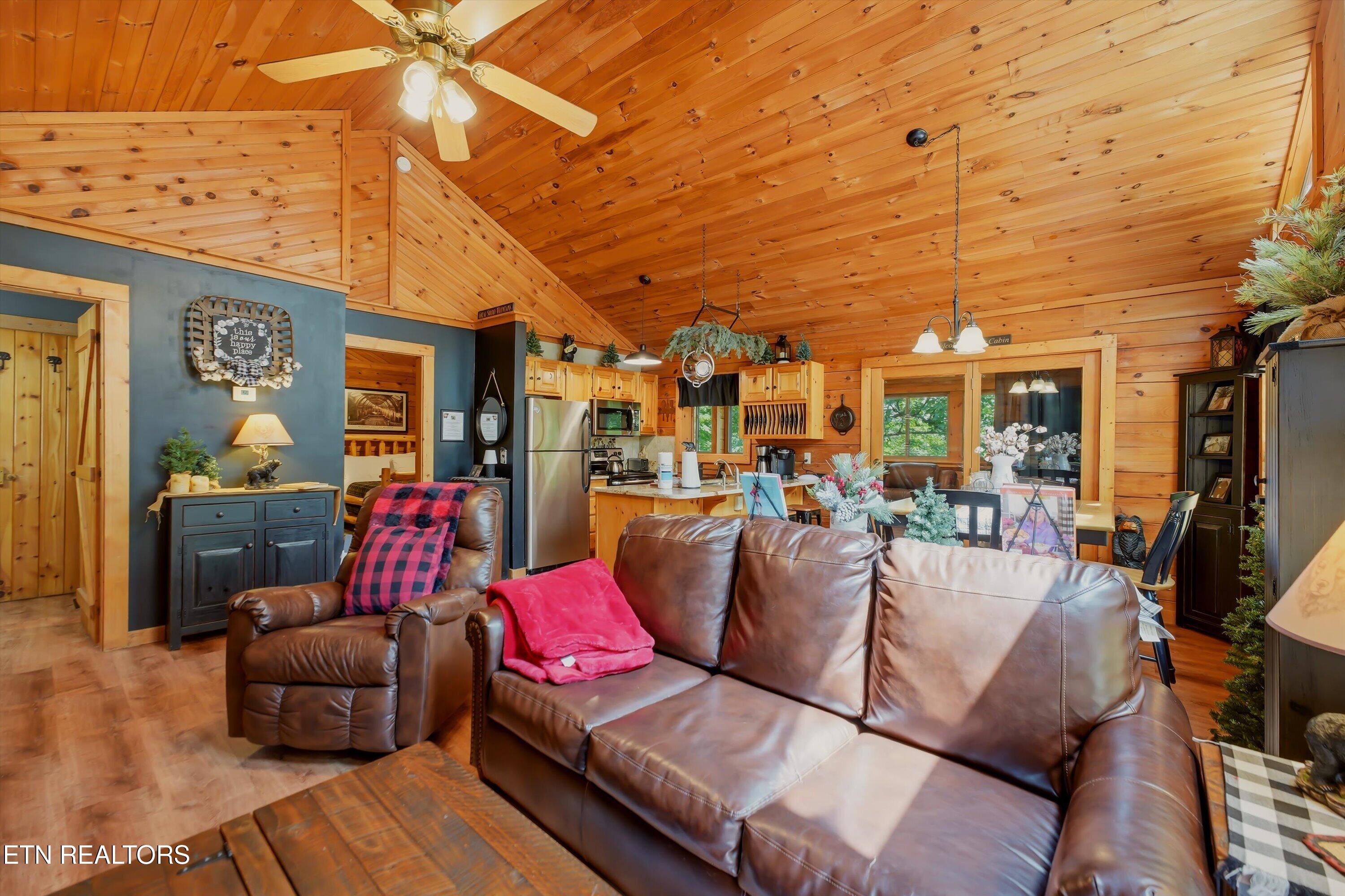 919 Deer Run Way Sevierville TN 37862