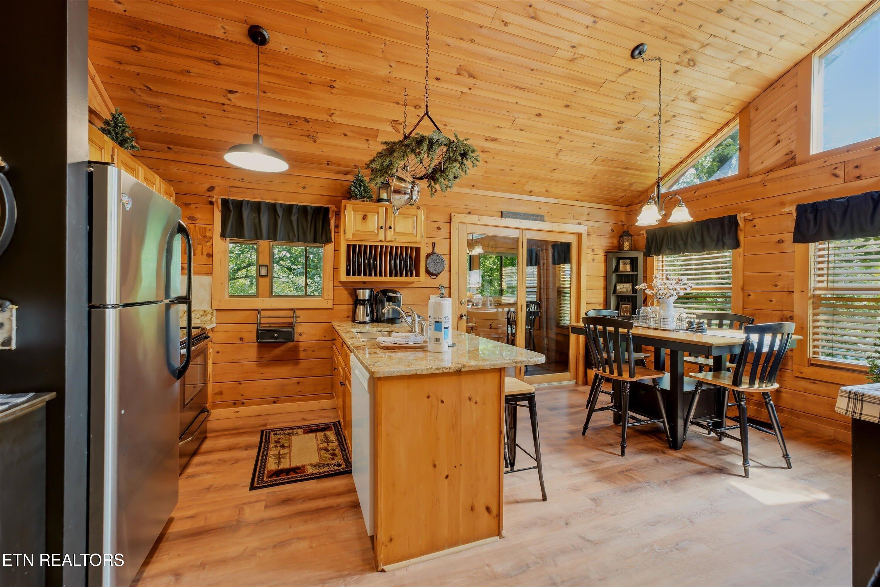 919 Deer Run Way Sevierville TN 37862