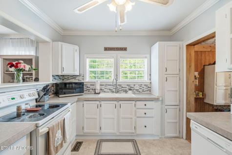 7801 Karnes Drive Corryton TN 37721