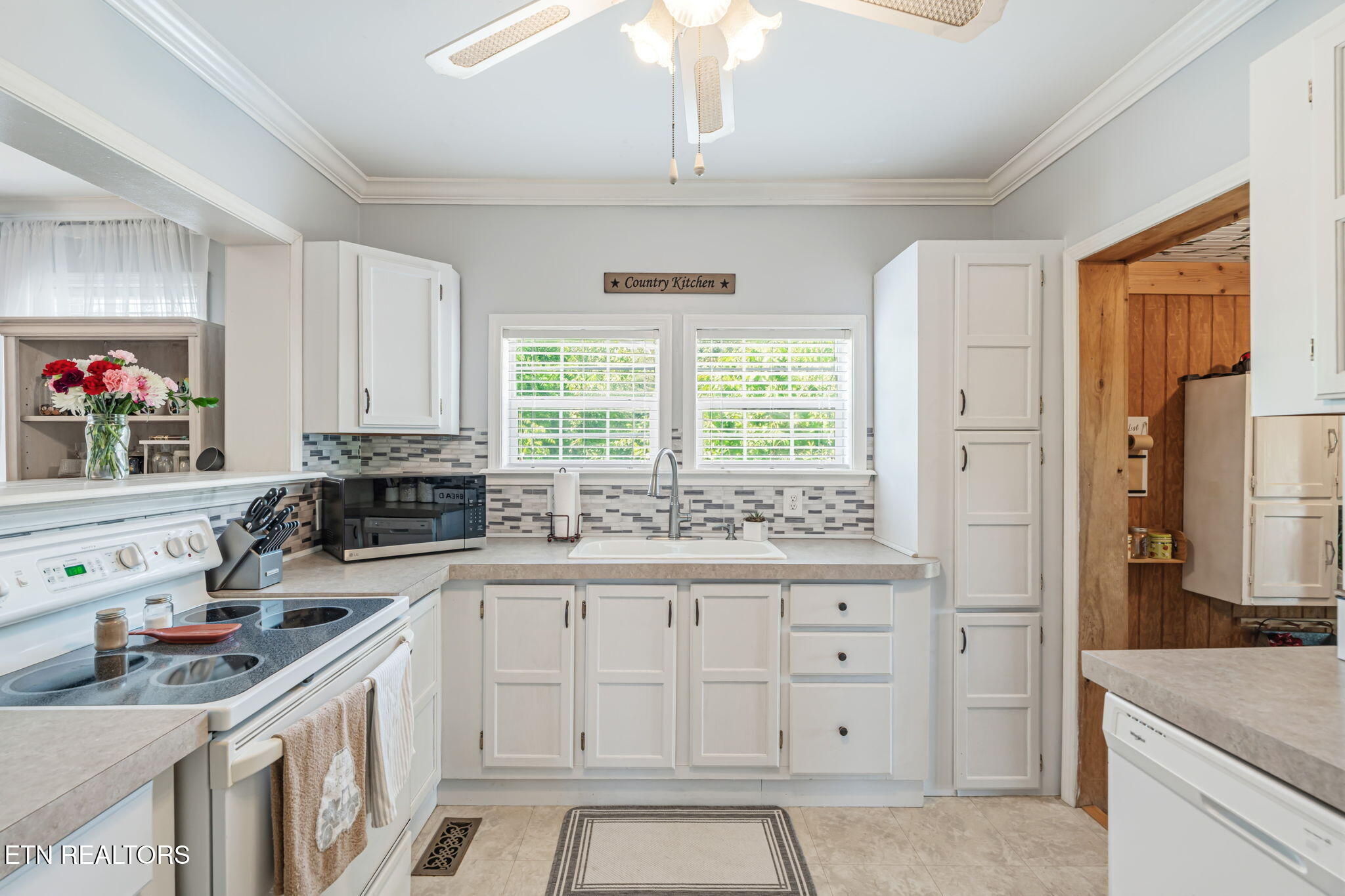 7801 Karnes Drive Corryton TN 37721