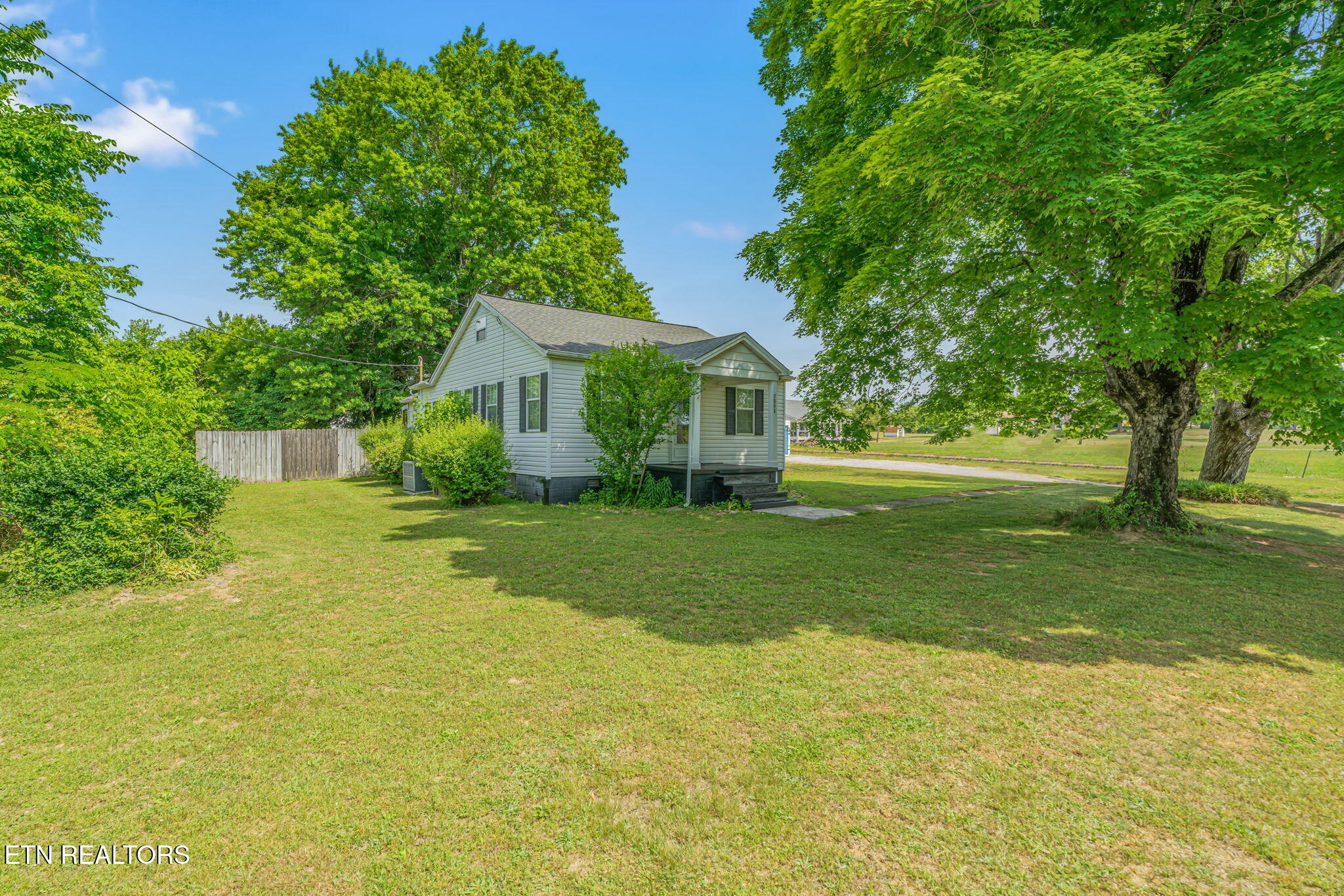 7801 Karnes Drive Corryton TN 37721