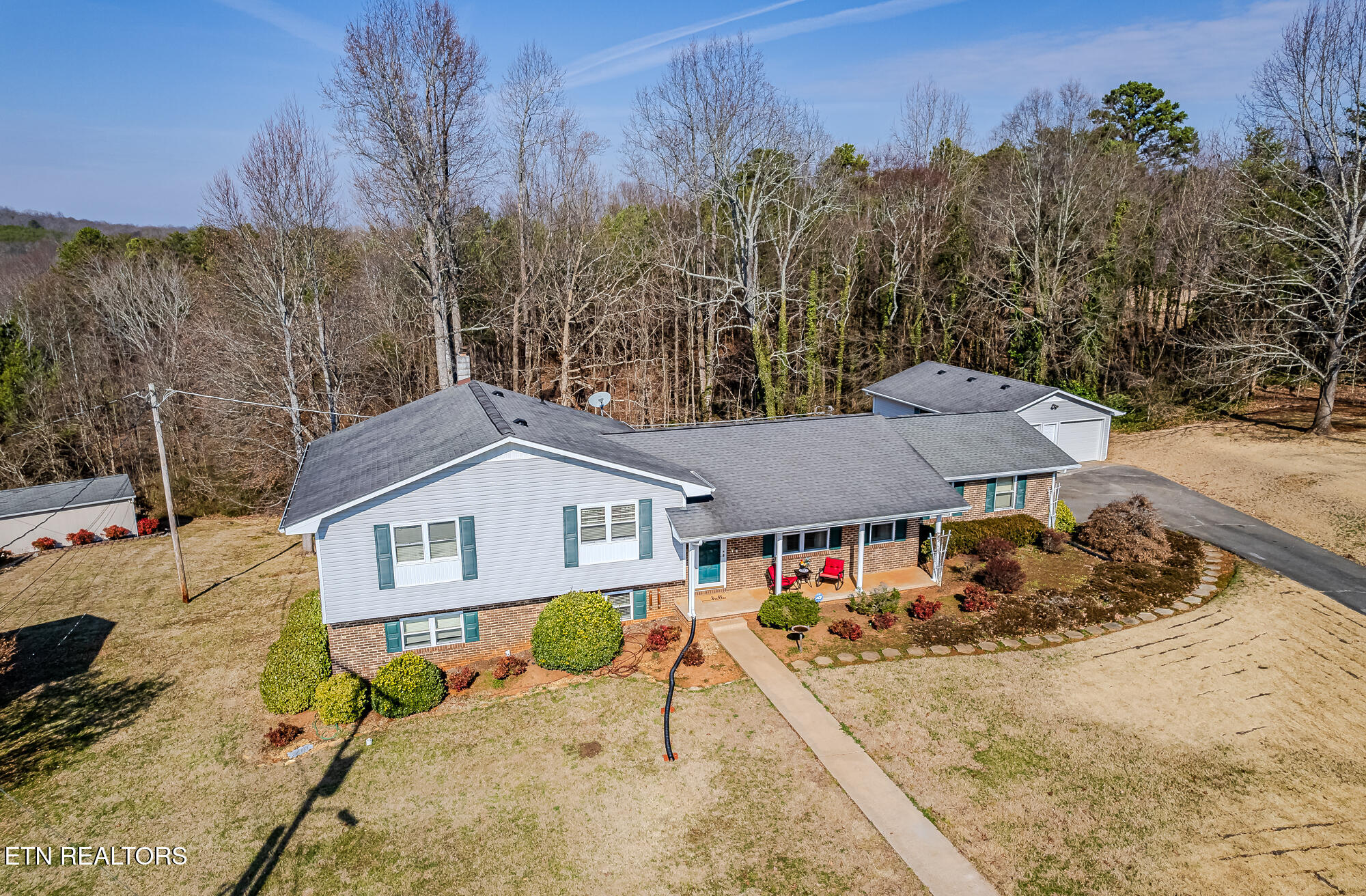 1107 Brentwood Drive Etowah TN 37331