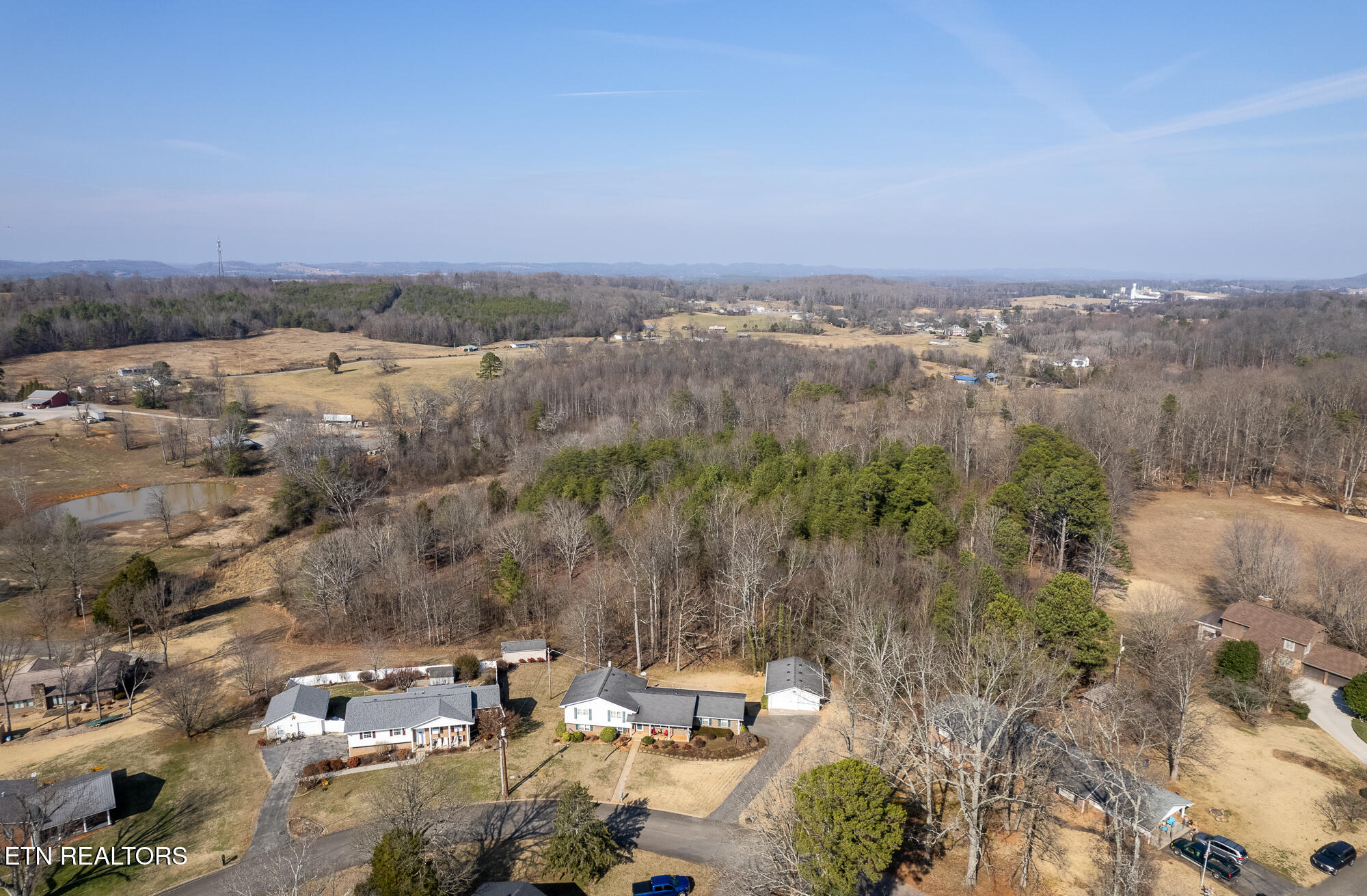 1107 Brentwood Drive Etowah TN 37331