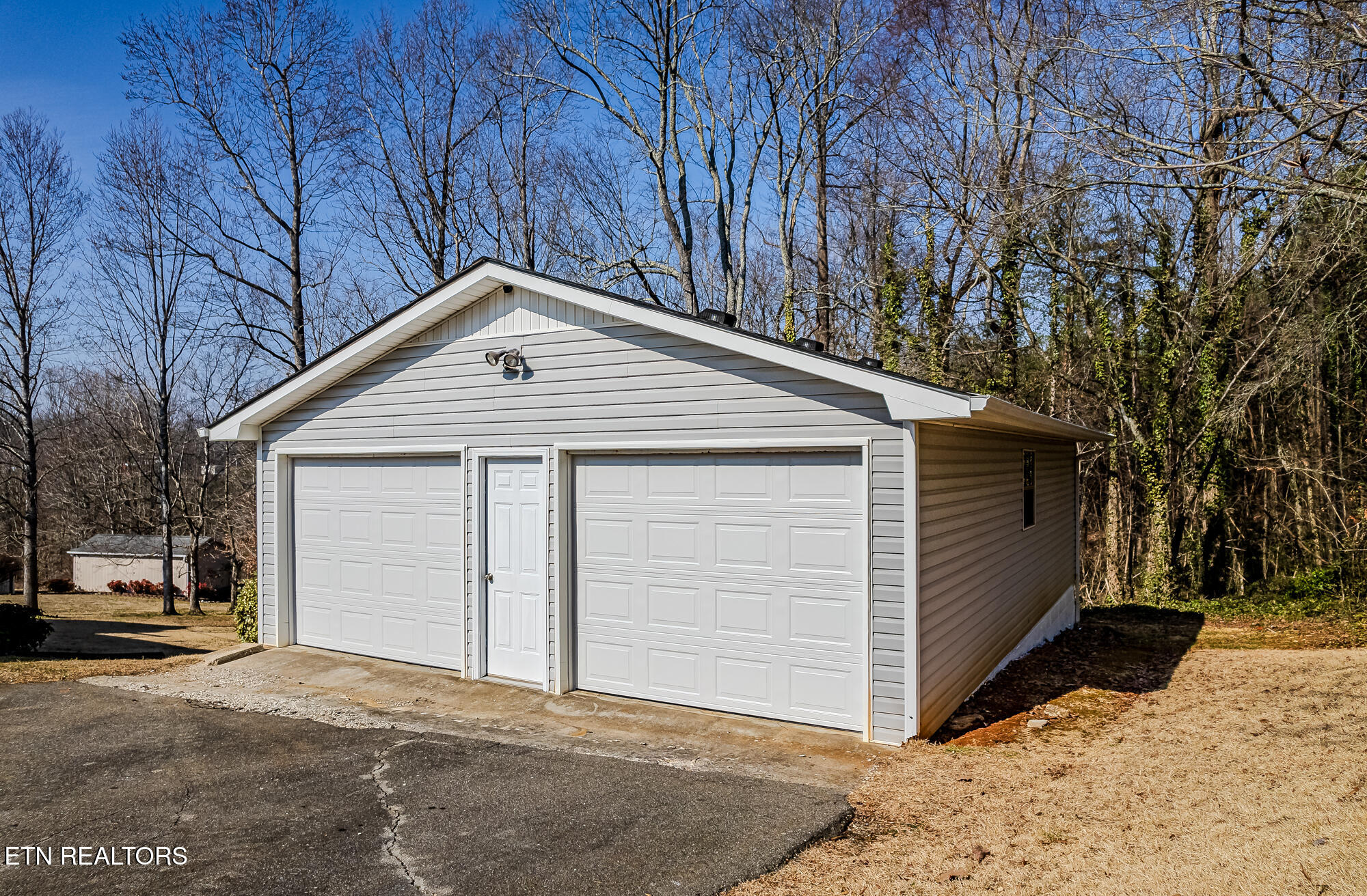 1107 Brentwood Drive Etowah TN 37331