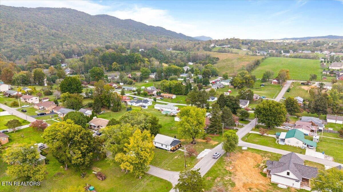 190 Butter And Egg Road Jacksboro TN 37757