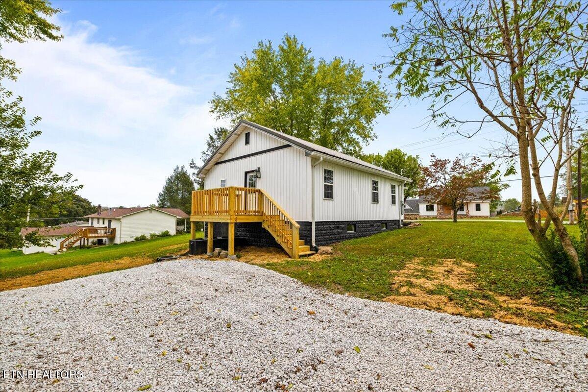 190 Butter And Egg Road Jacksboro TN 37757