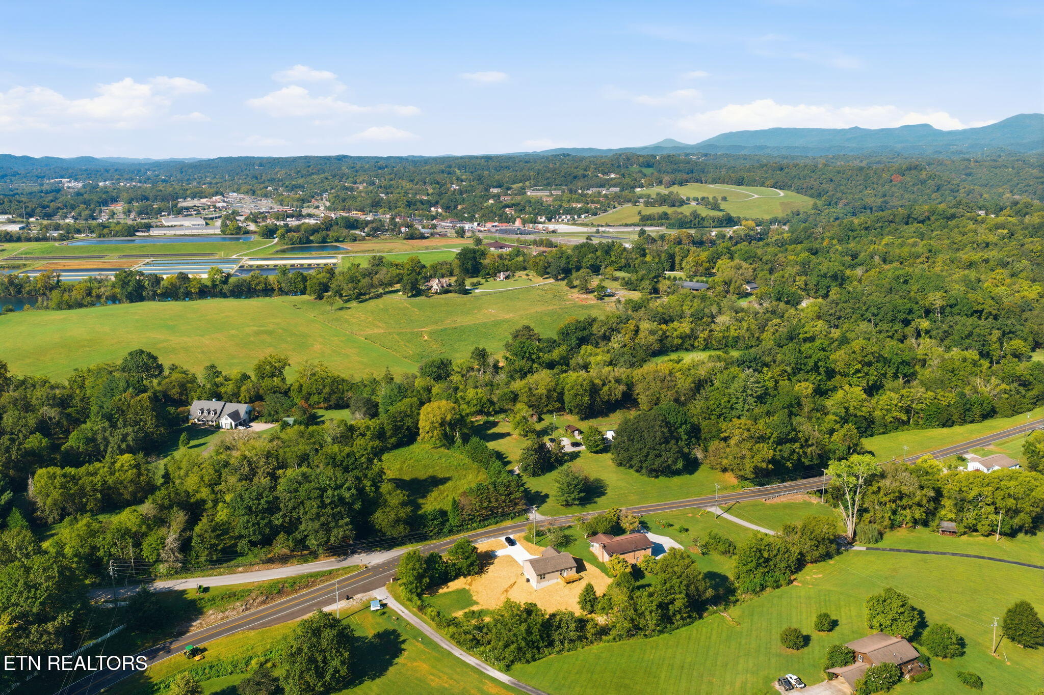 185 Brushy Valley Road Clinton TN 37716
