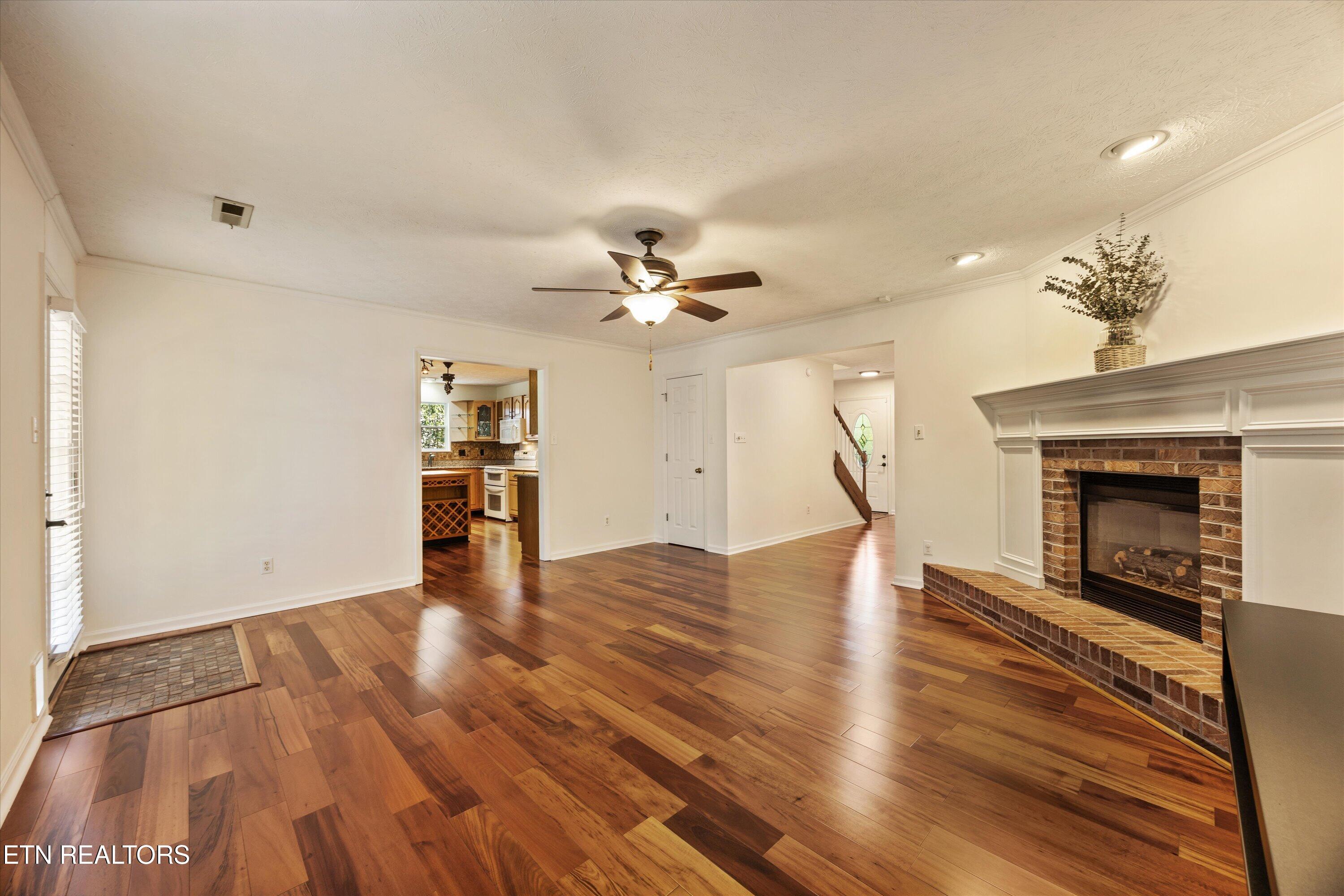 8215 Foxworth Trail Powell TN 37849