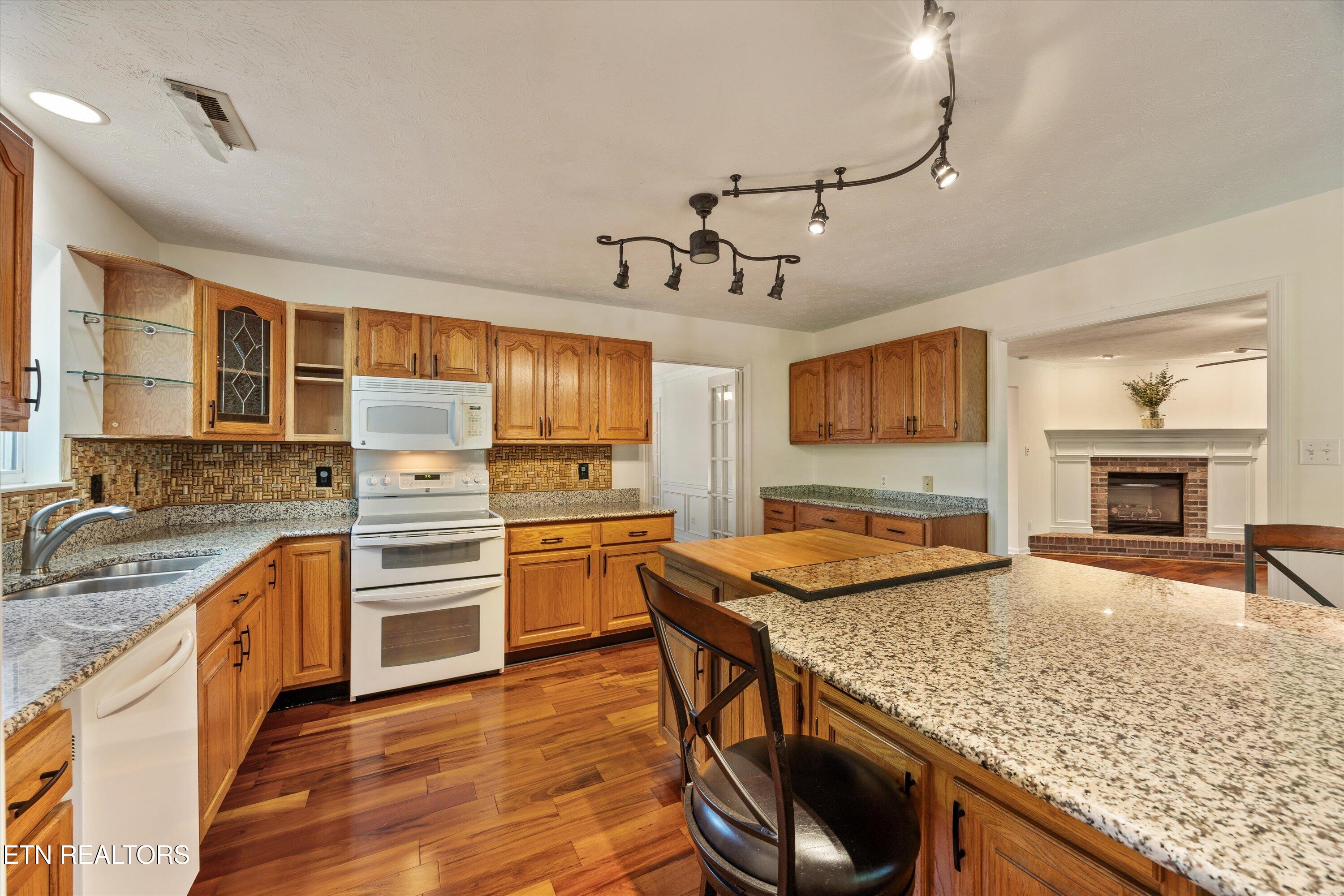 8215 Foxworth Trail Powell TN 37849