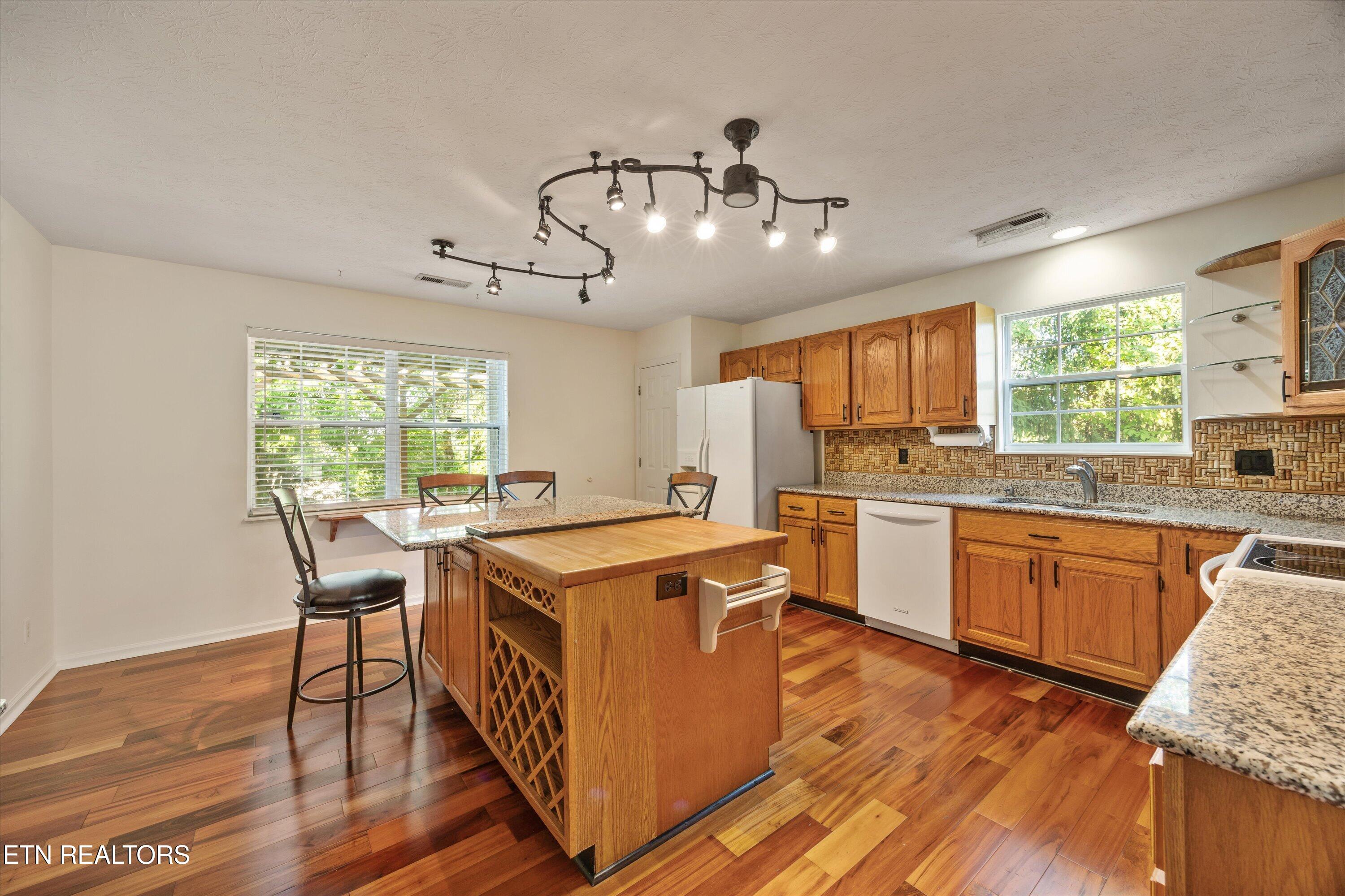 8215 Foxworth Trail Powell TN 37849