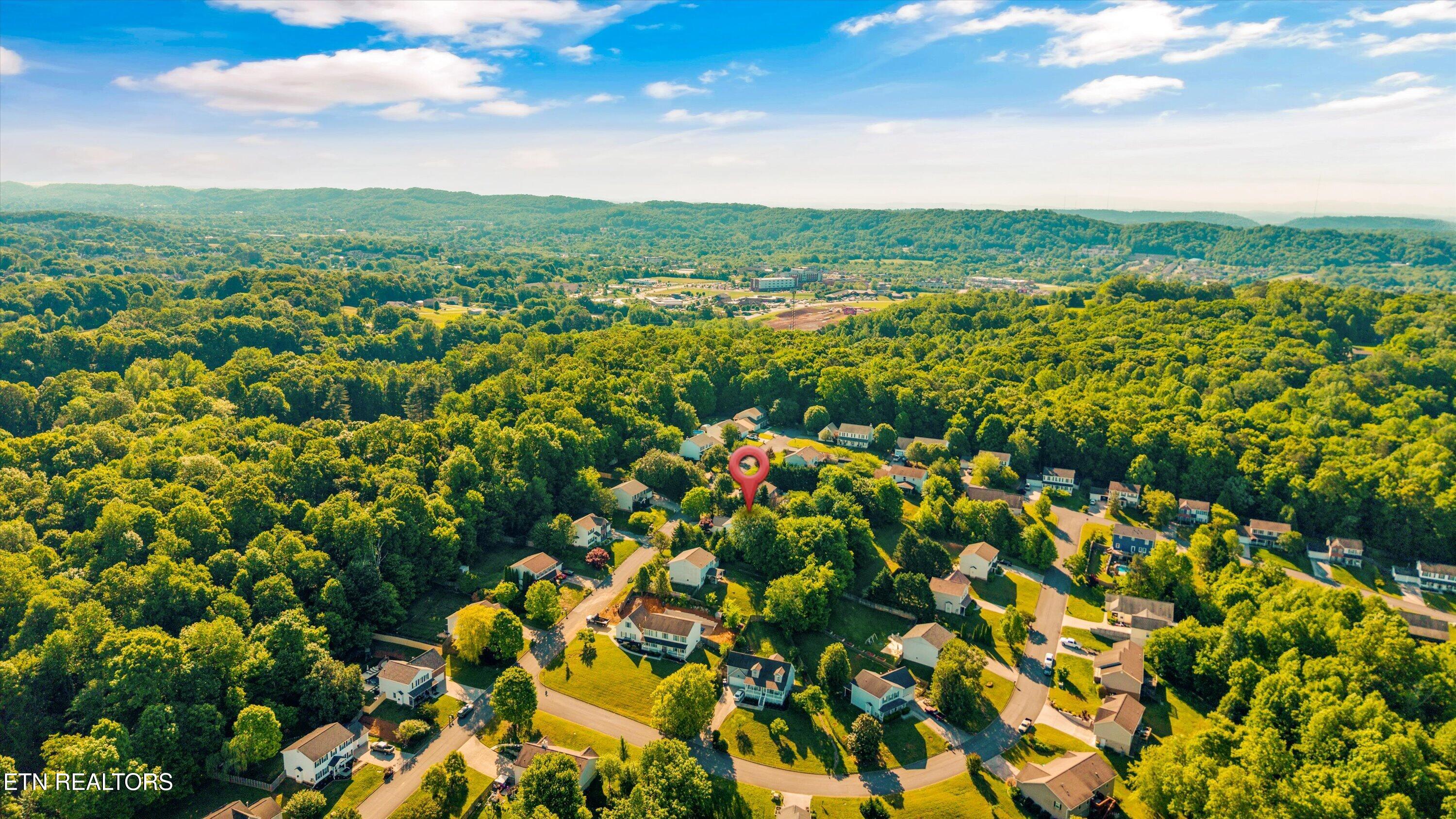 8215 Foxworth Trail Powell TN 37849