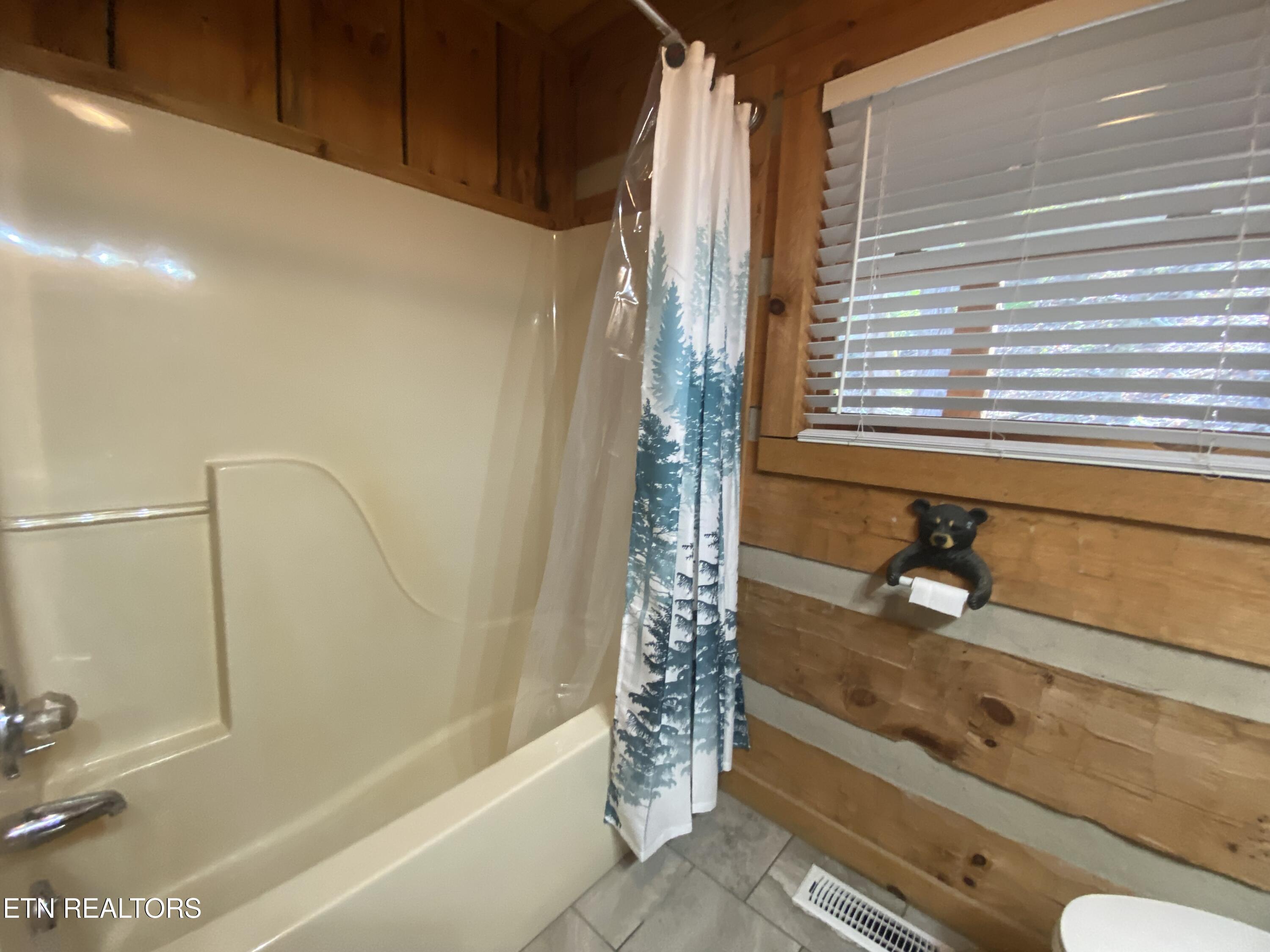2601 Black Bear Lane Sevierville TN 37876