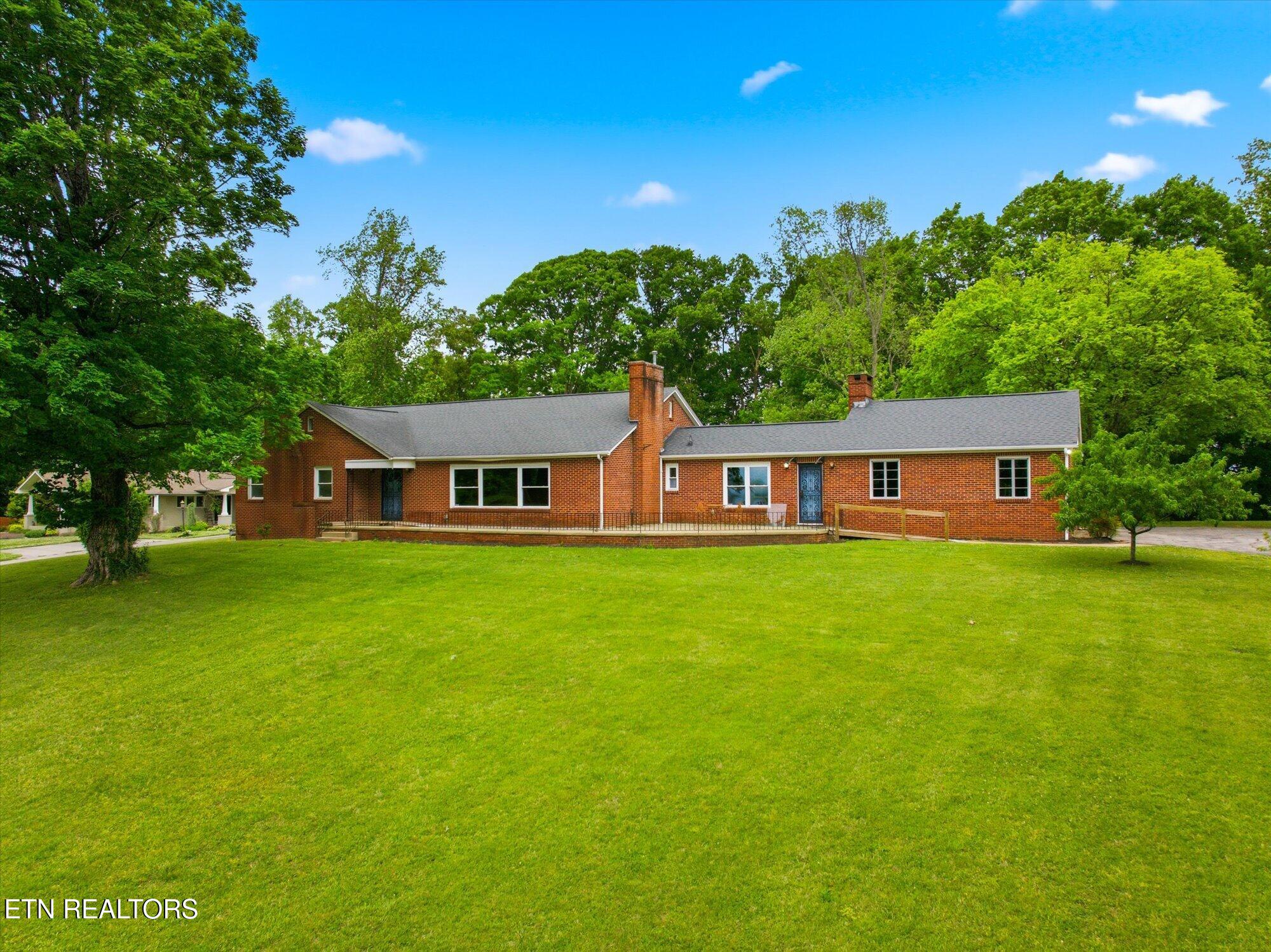5215 E Sunset Road Knoxville TN 37914