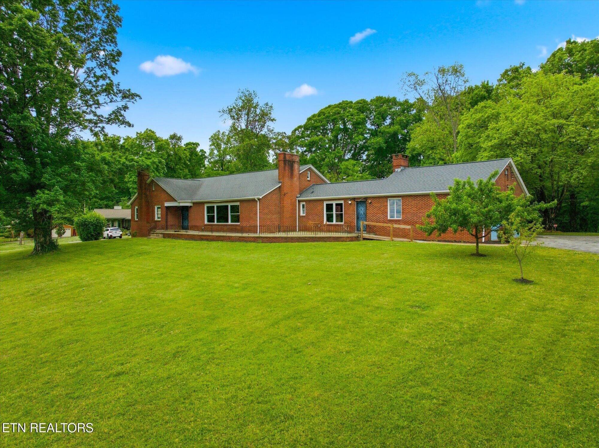 5215 E Sunset Road Knoxville TN 37914