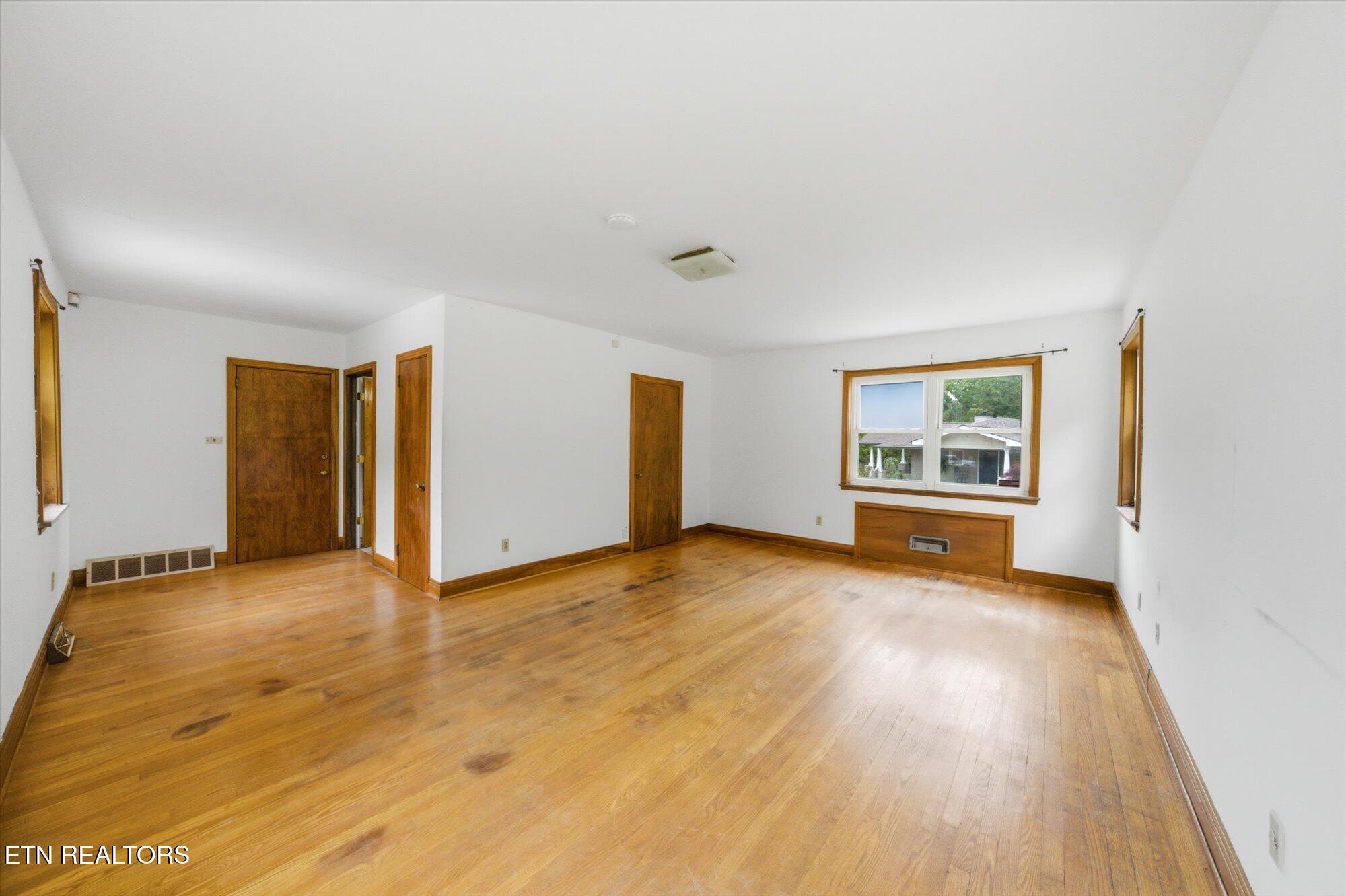 5215 E Sunset Road Knoxville TN 37914